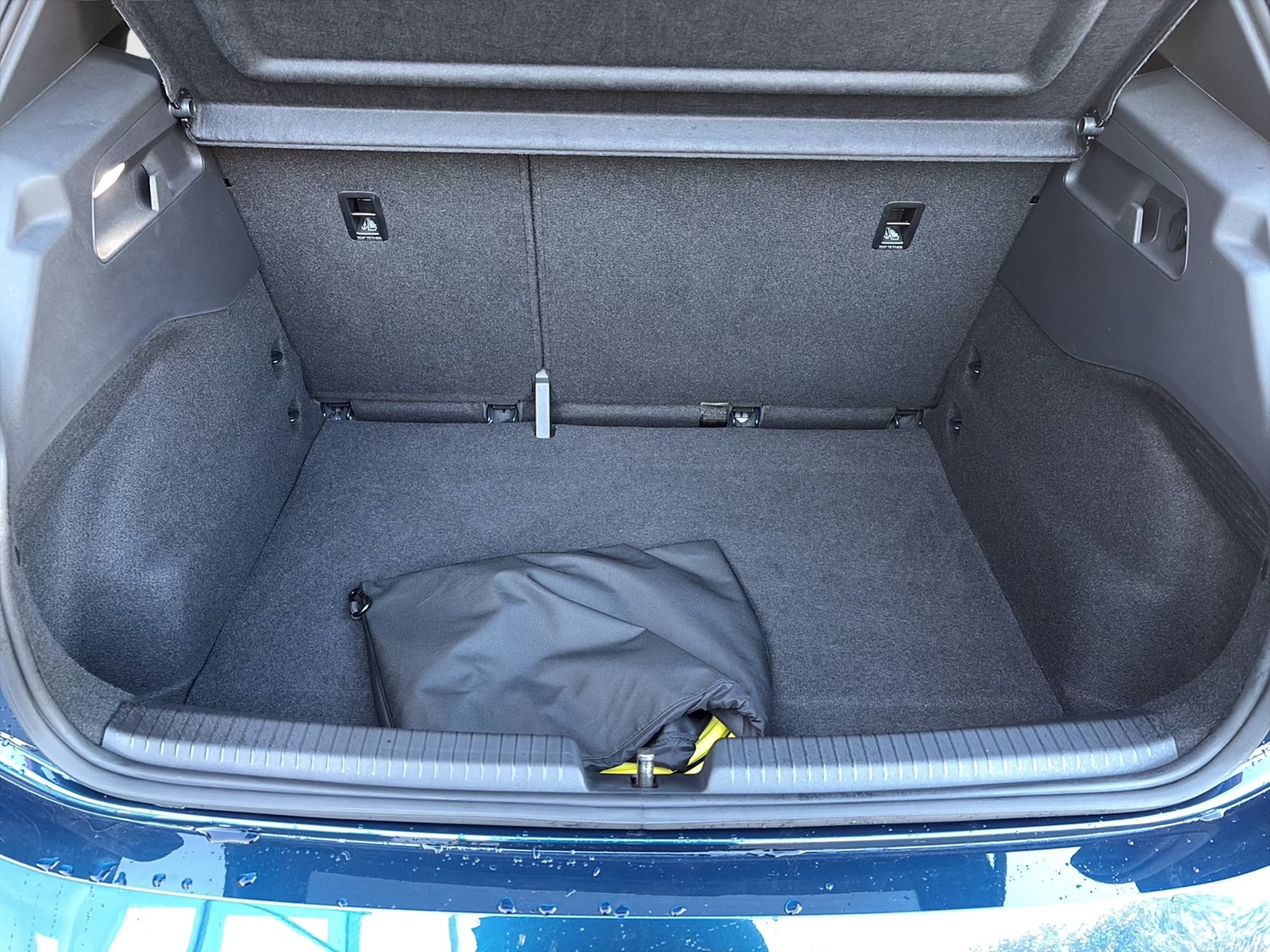 Cupra Born e-BOOST CAM ACC LM19 NAVI SITZHEIZUNG LED