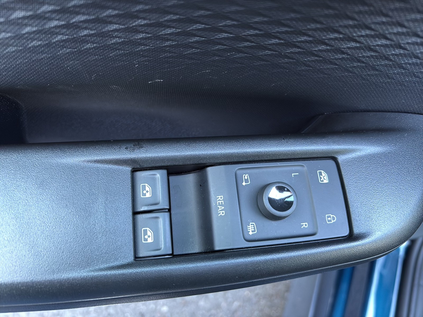 Cupra Born e-BOOST CAM ACC LM19 NAVI SITZHEIZUNG LED