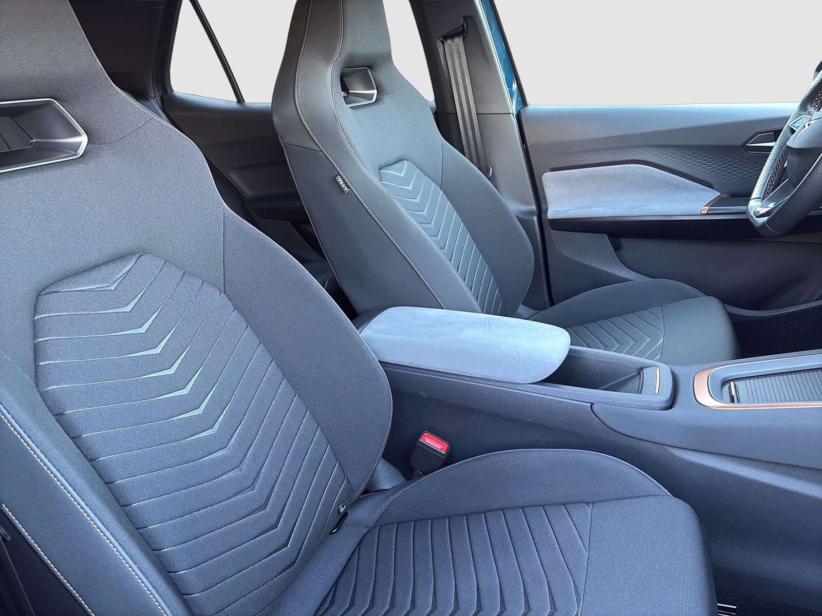 Cupra Born e-BOOST CAM ACC LM19 NAVI SITZHEIZUNG LED