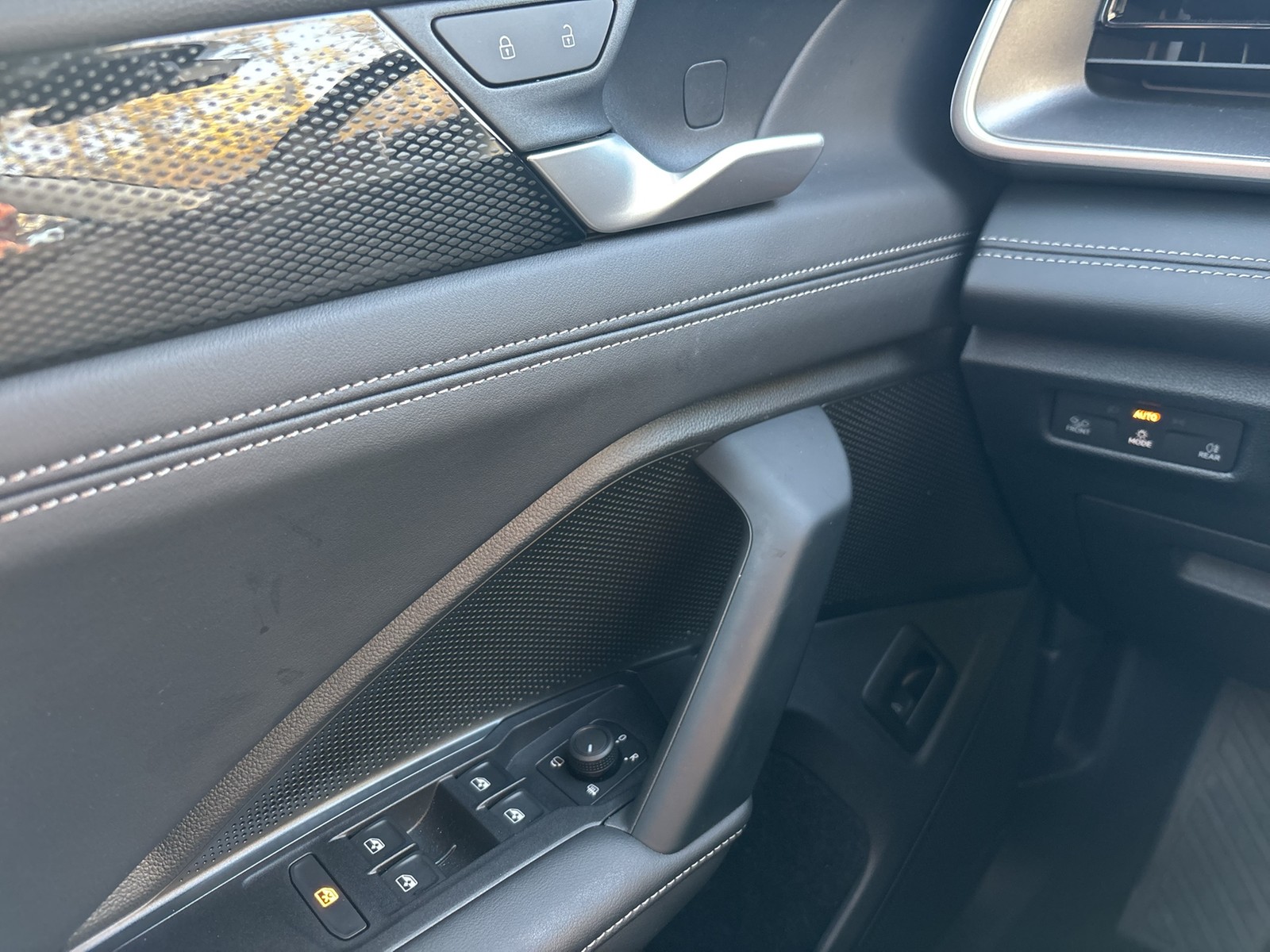 Volkswagen Tayron 2.0 LIFE 4X4 AHK CAM ACC LM19 CARPLAY