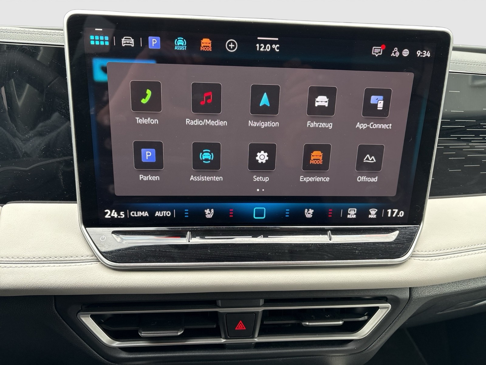 Volkswagen Tiguan 2.0 ELEGANCE 4X4 LEDER AHK 360CAM ACC NAVI