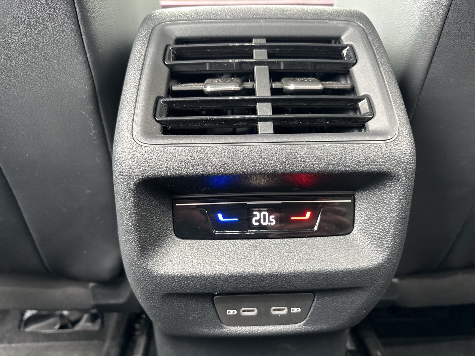 Volkswagen Tiguan 2.0 ELEGANCE 4X4 LEDER AHK 360CAM ACC NAVI