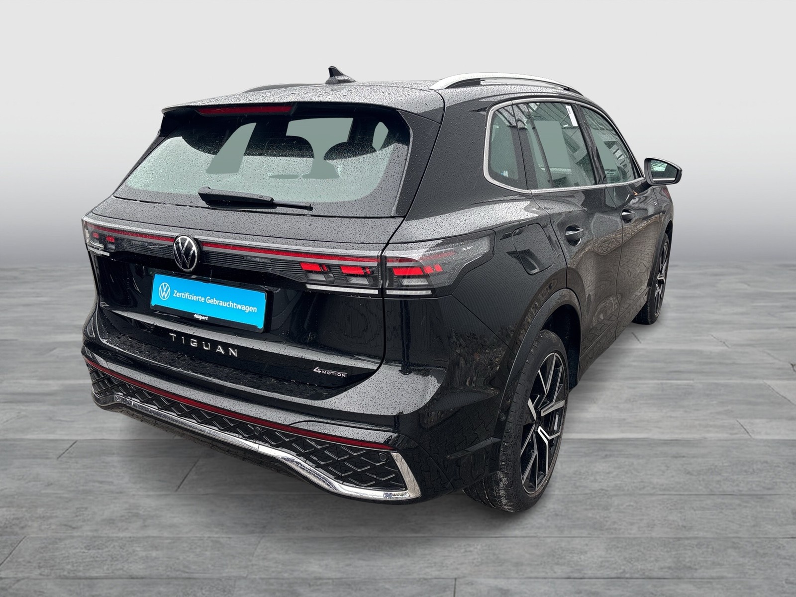 Volkswagen Tiguan 2.0 R-LINE 4X4 NEUES MODELL AHK CAM LM20