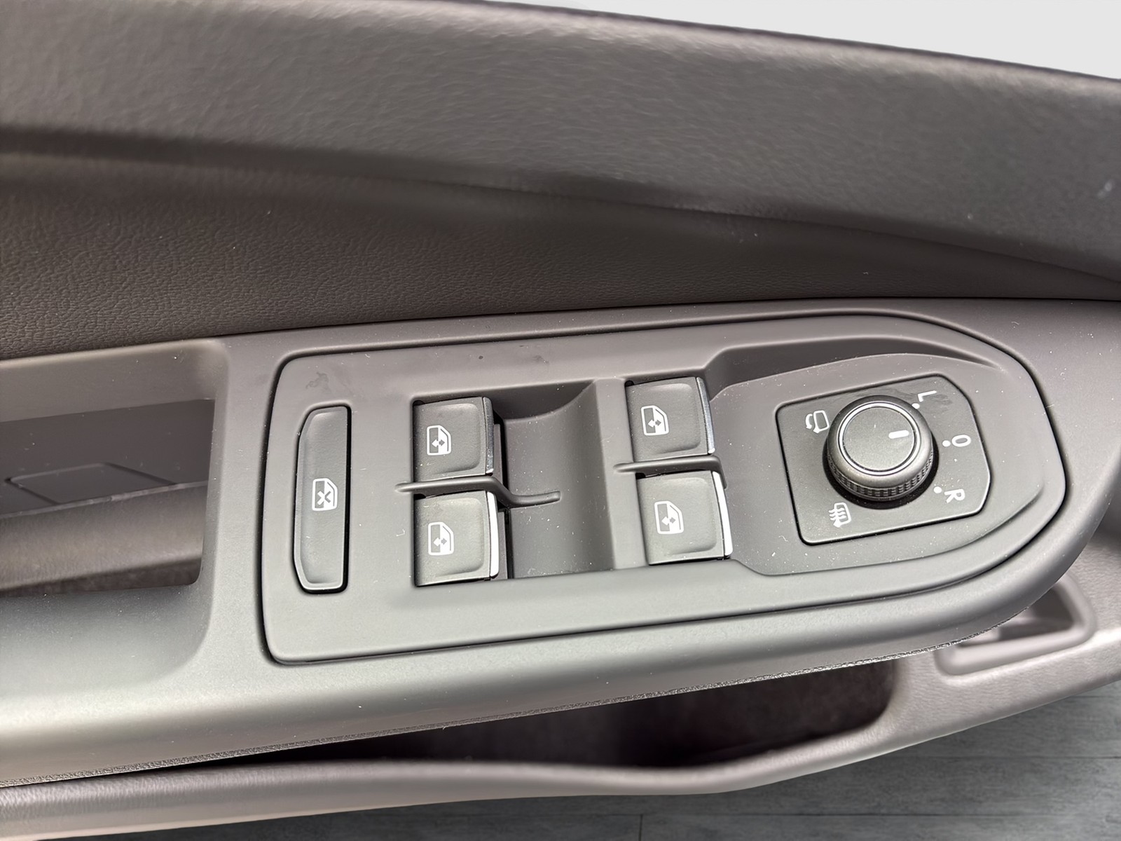 Volkswagen Golf VIII 1.5 HYBRID GOAL FACELIFT ACC LM17 NAVI