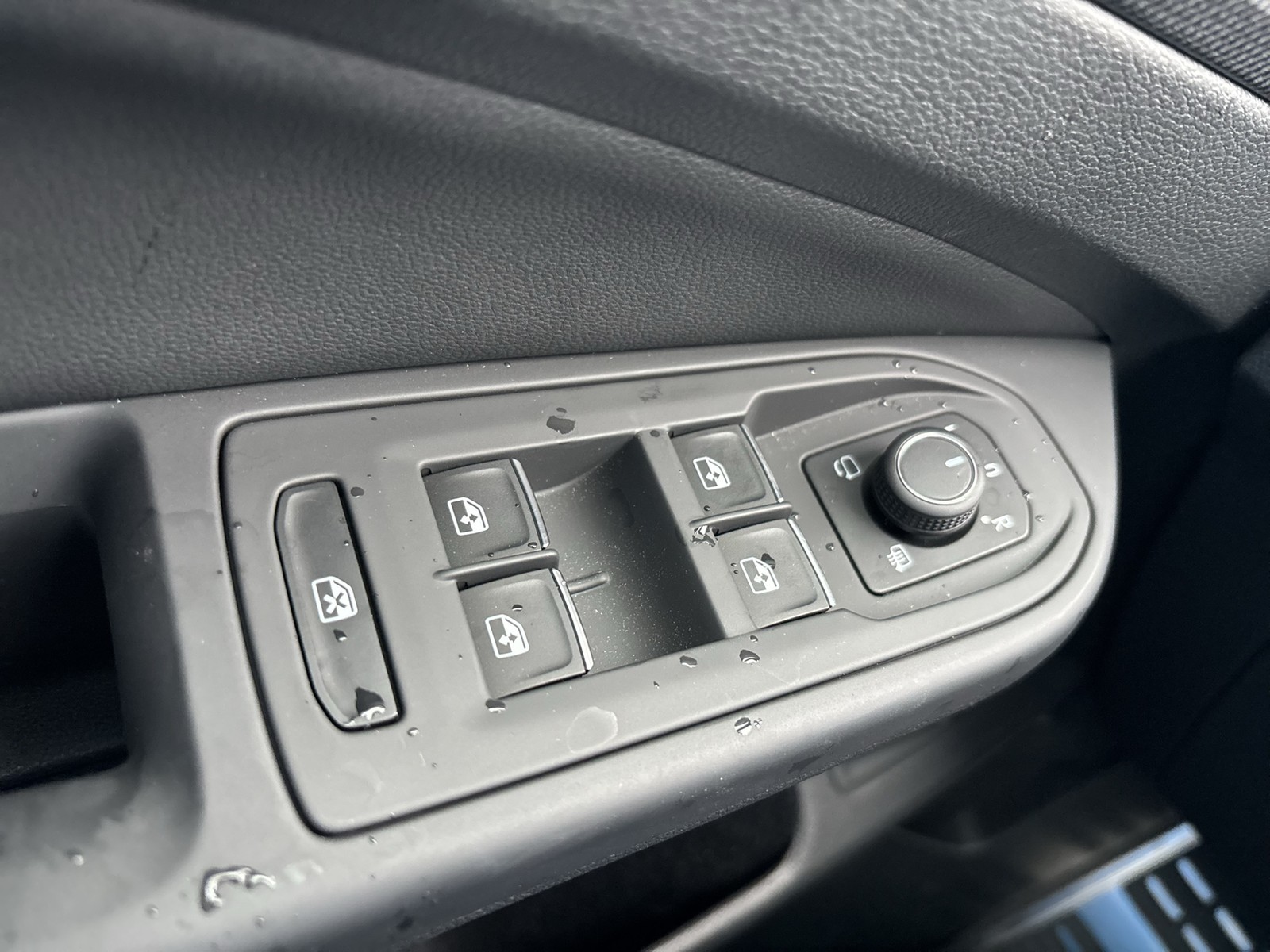 Volkswagen Golf Variant VIII 1.5 R-LINE FACELIFT AHK LM18