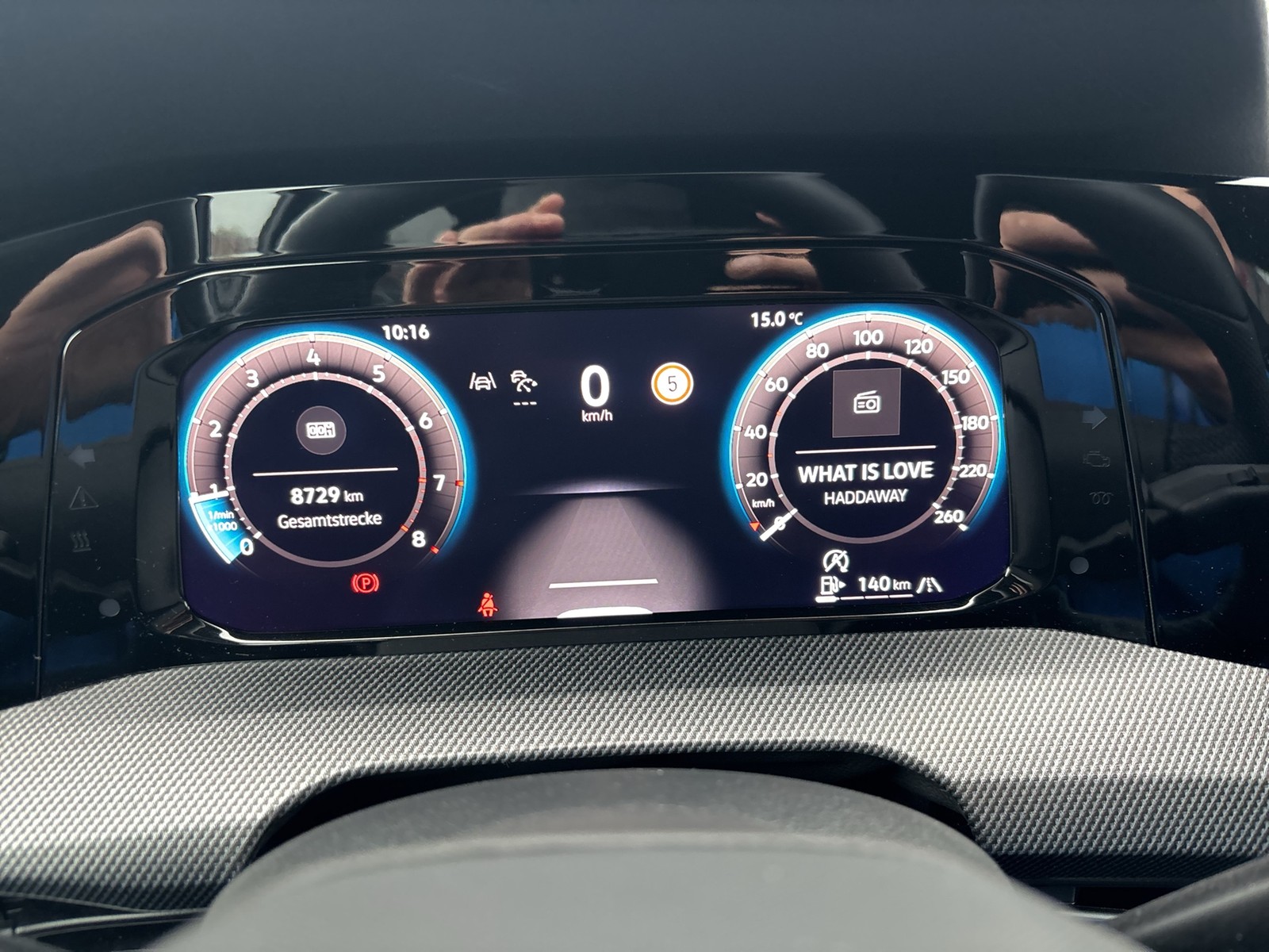 Volkswagen Golf Variant VIII 1.5 R-LINE FACELIFT AHK LM18