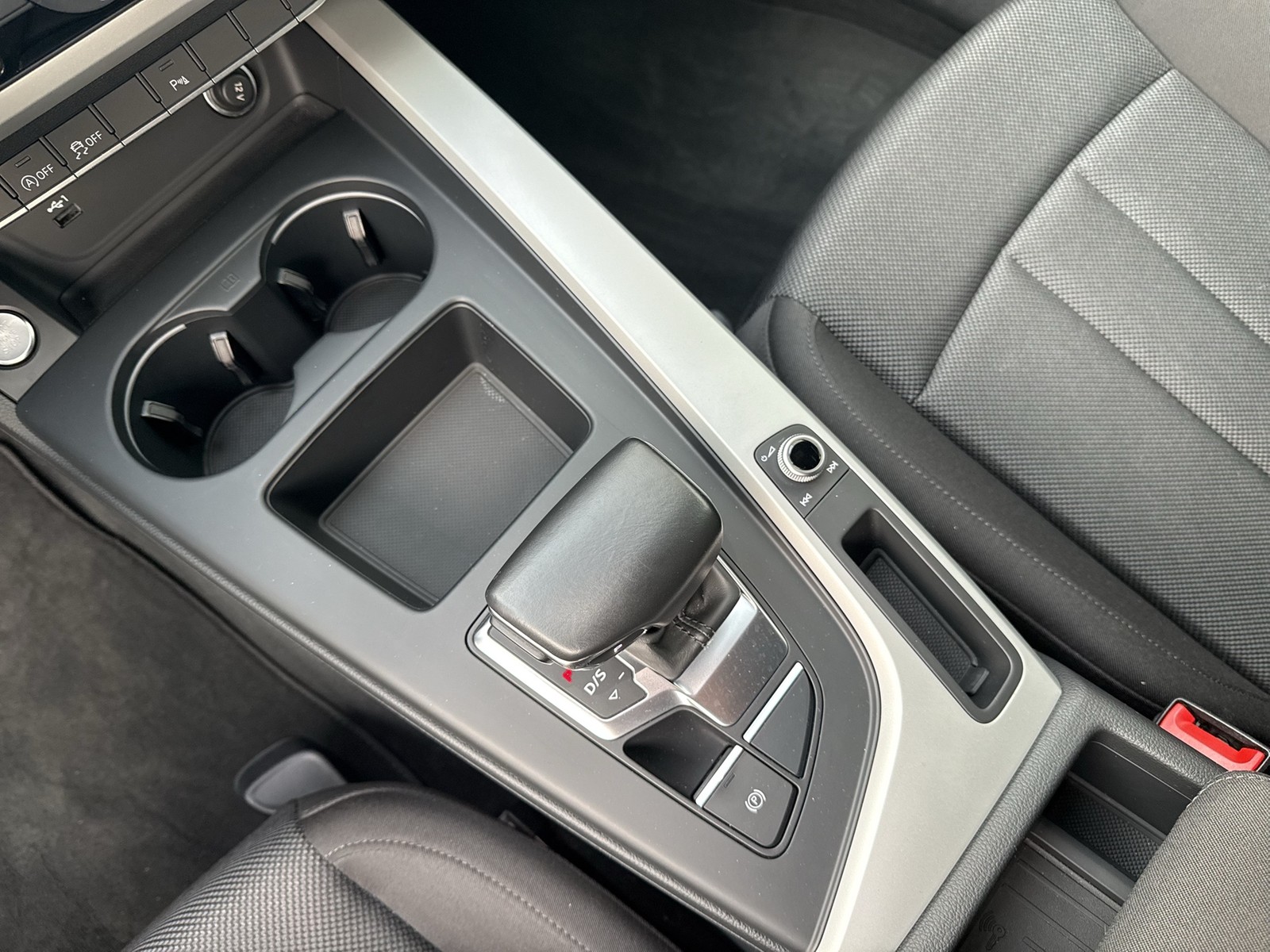 Audi A4 Avant 35 PANO KAMERA ALU18 MATRIX eKLAPPE NAVI+