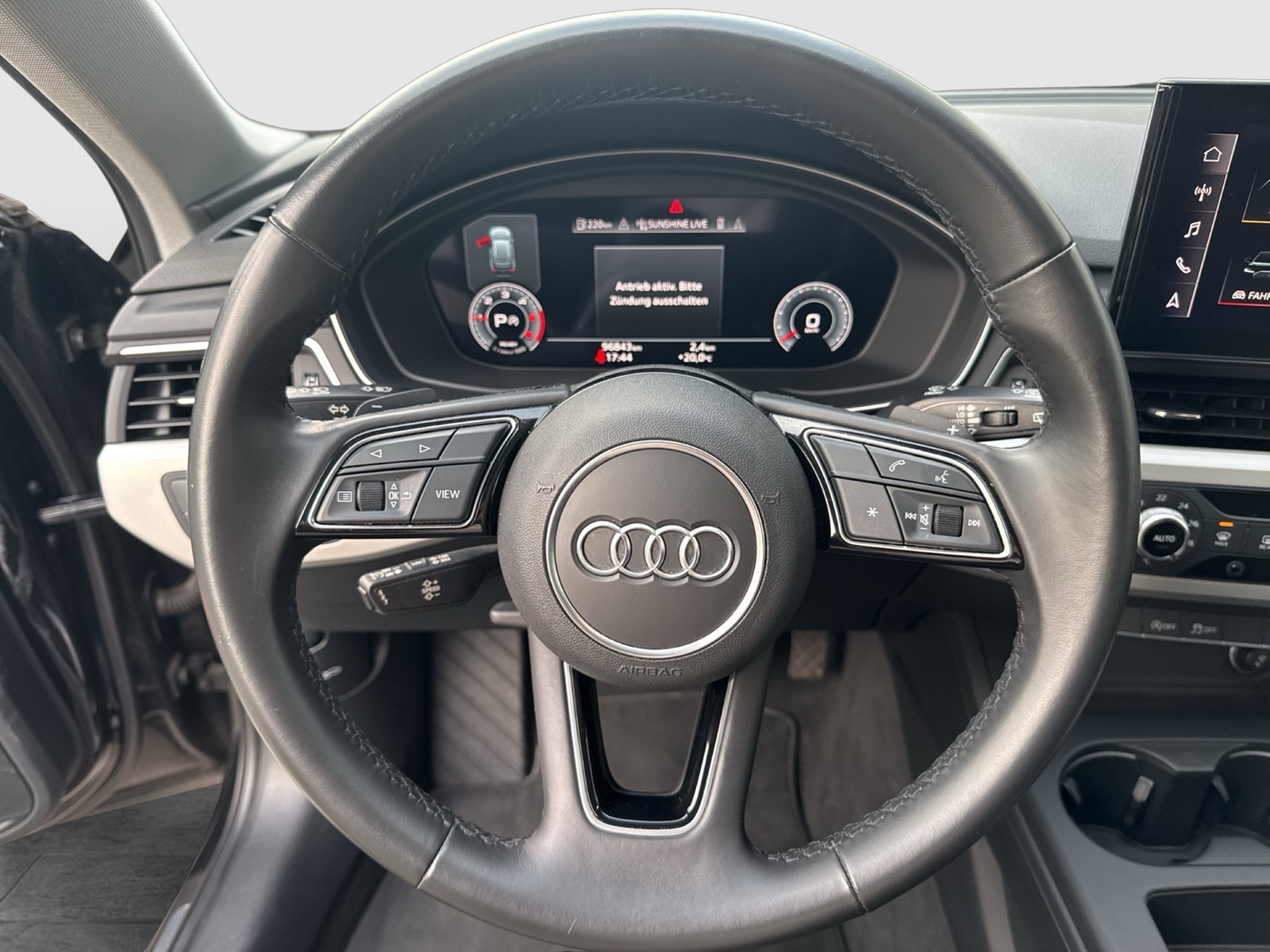 Audi A4 Avant 35 PANO KAMERA ALU18 MATRIX eKLAPPE NAVI+