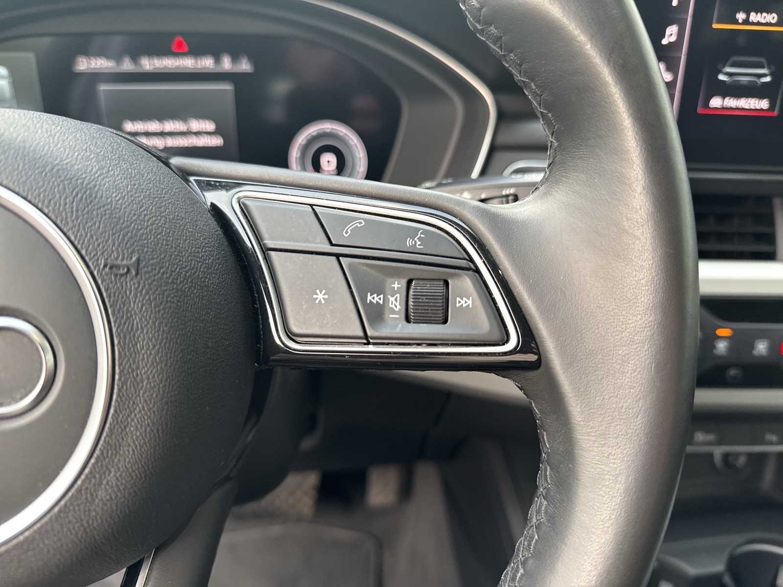 Audi A4 Avant 35 PANO KAMERA ALU18 MATRIX eKLAPPE NAVI+