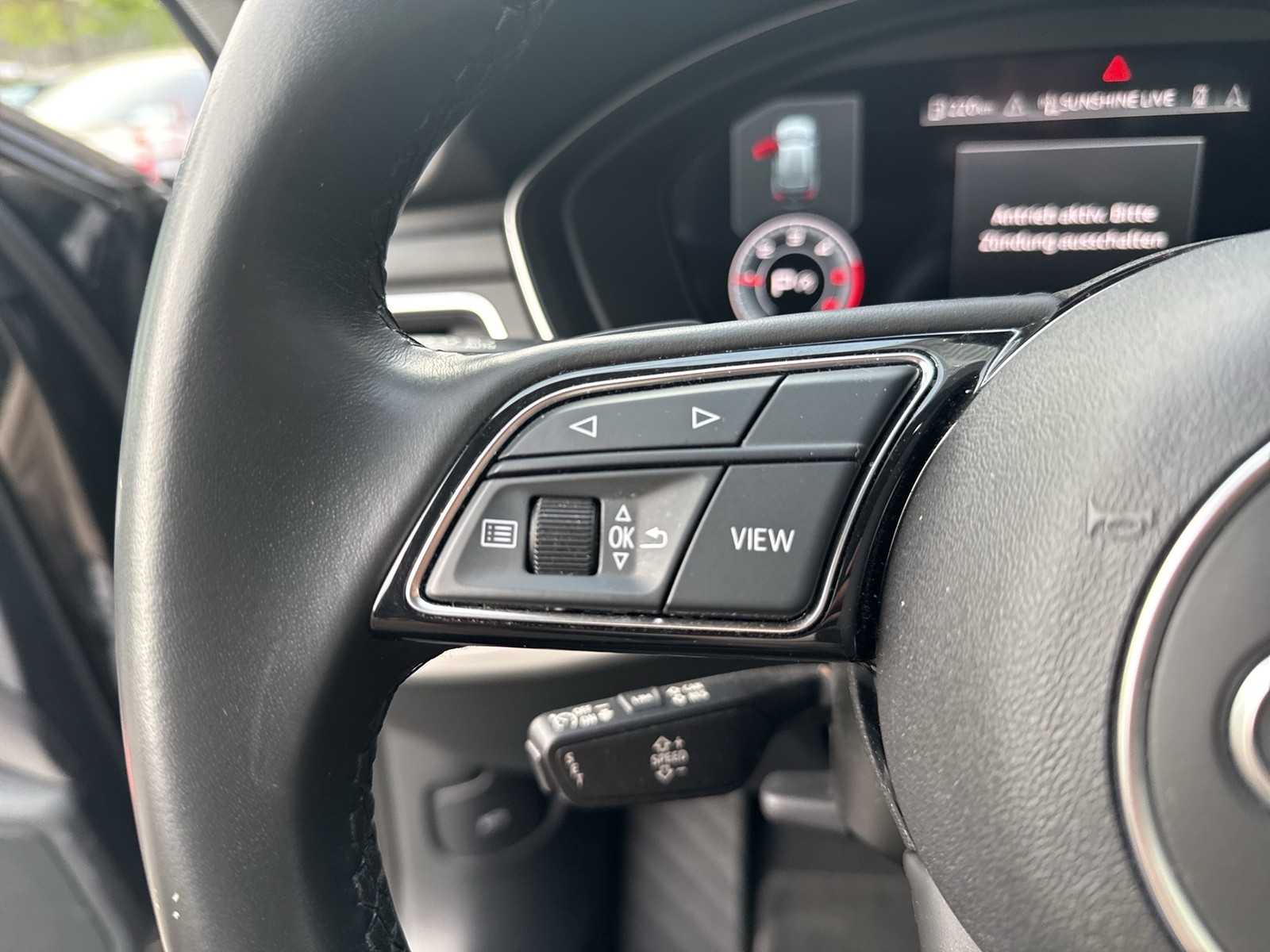 Audi A4 Avant 35 PANO KAMERA ALU18 MATRIX eKLAPPE NAVI+