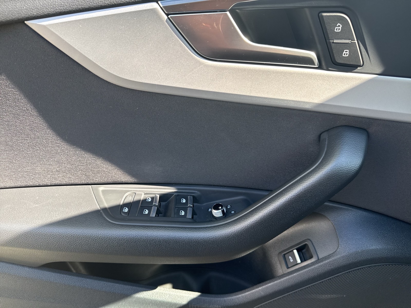 Audi A4 Avant 35 PANO KAMERA ALU18 MATRIX eKLAPPE NAVI+
