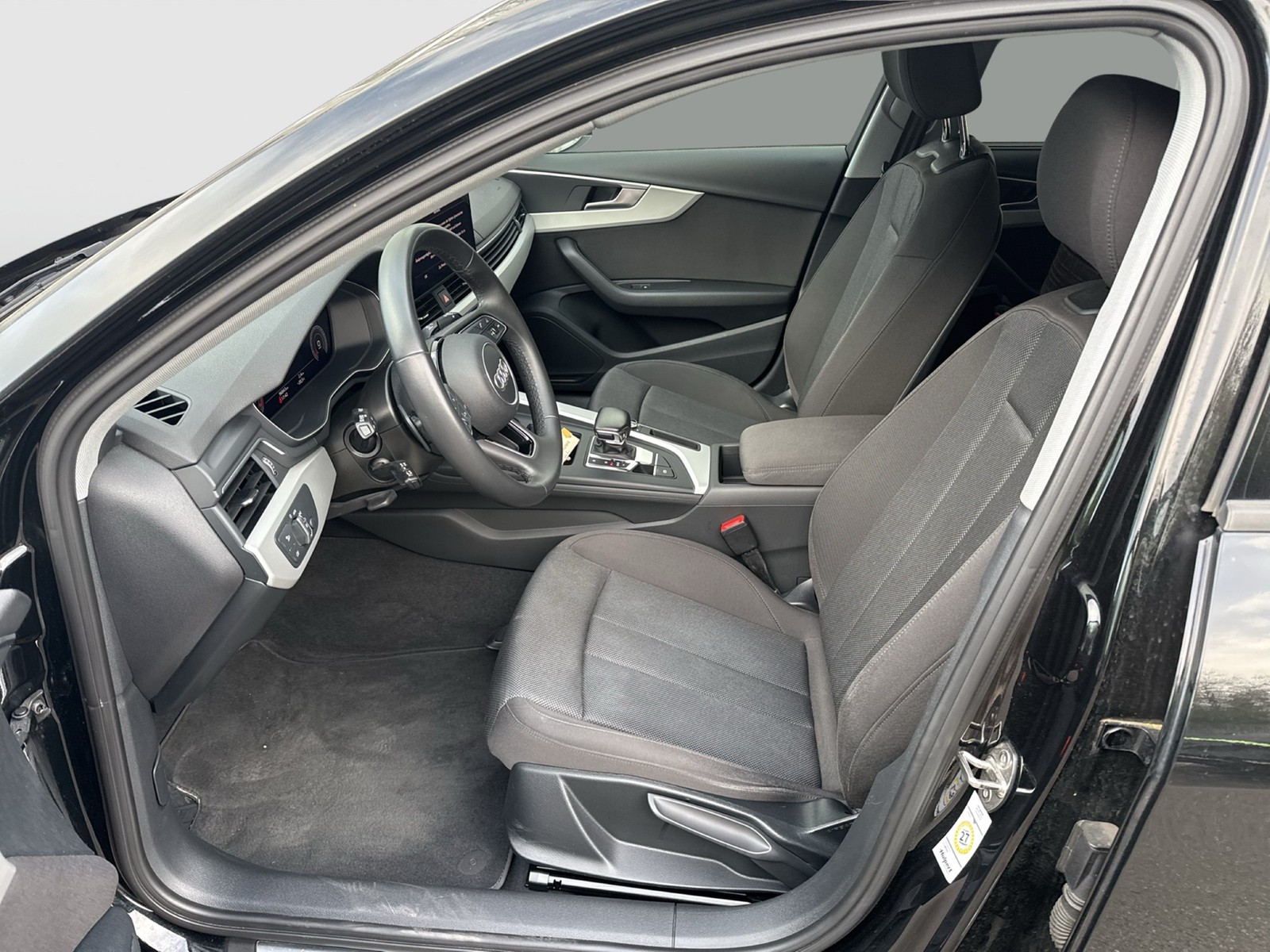 Audi A4 Avant 35 PANO KAMERA ALU18 MATRIX eKLAPPE NAVI+