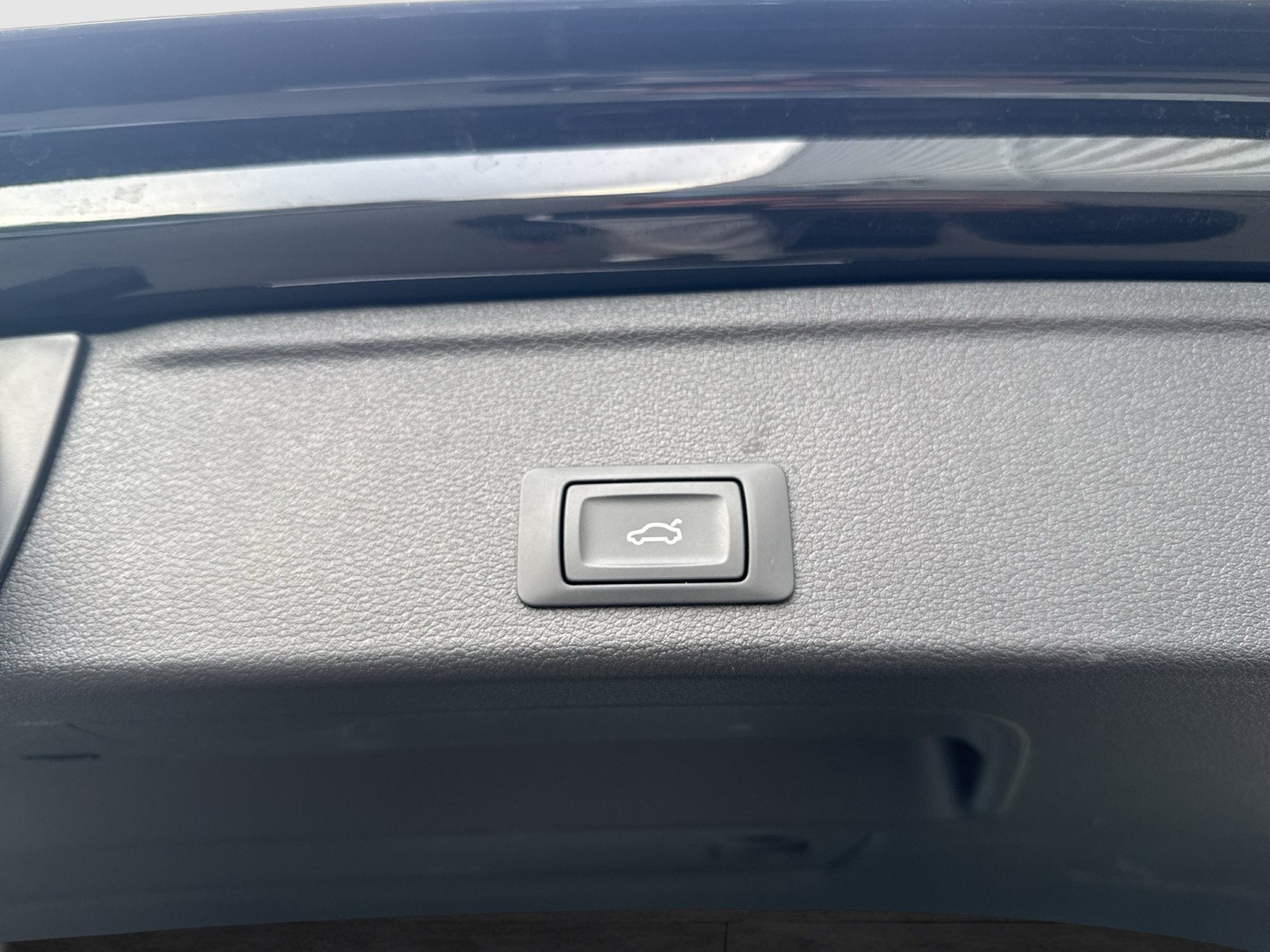 Audi A4 Avant 35 PANO KAMERA ALU18 MATRIX eKLAPPE NAVI+