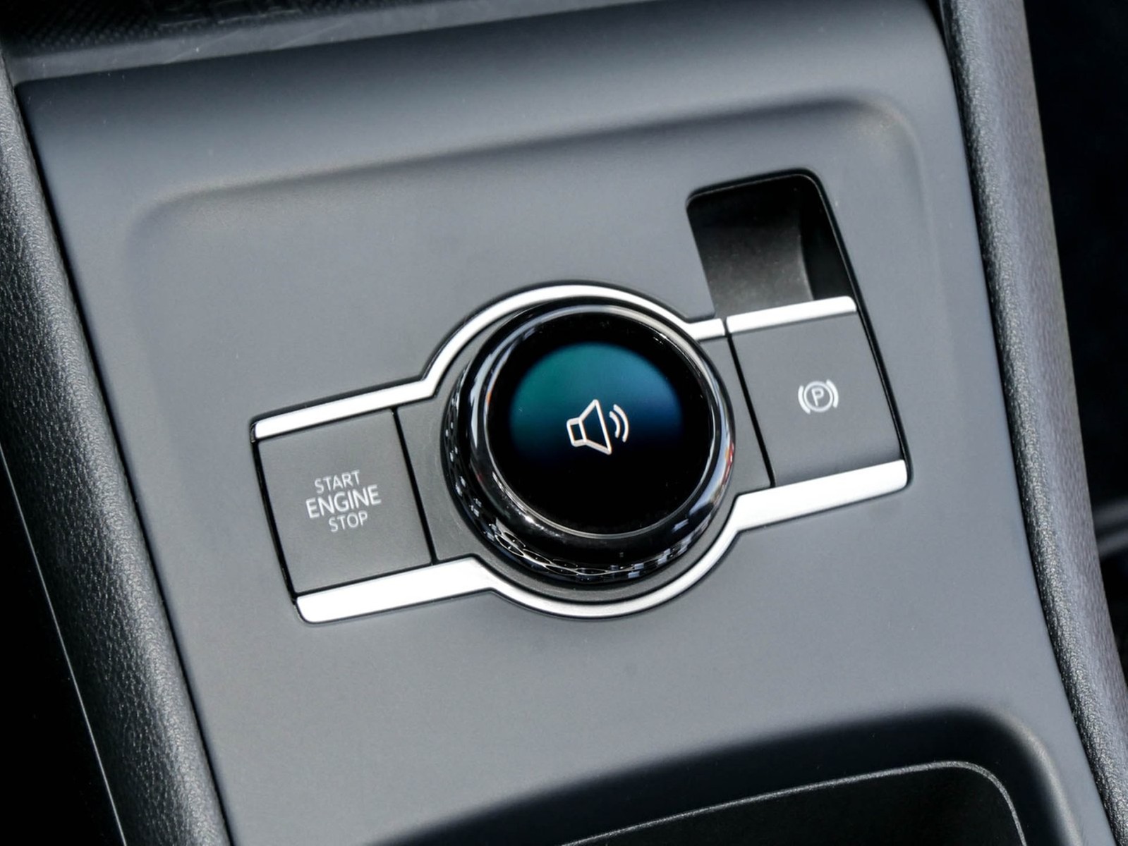 Volkswagen Tiguan 1.5 eTSI NEUES MODELL AHK CAM LM17 NAVI