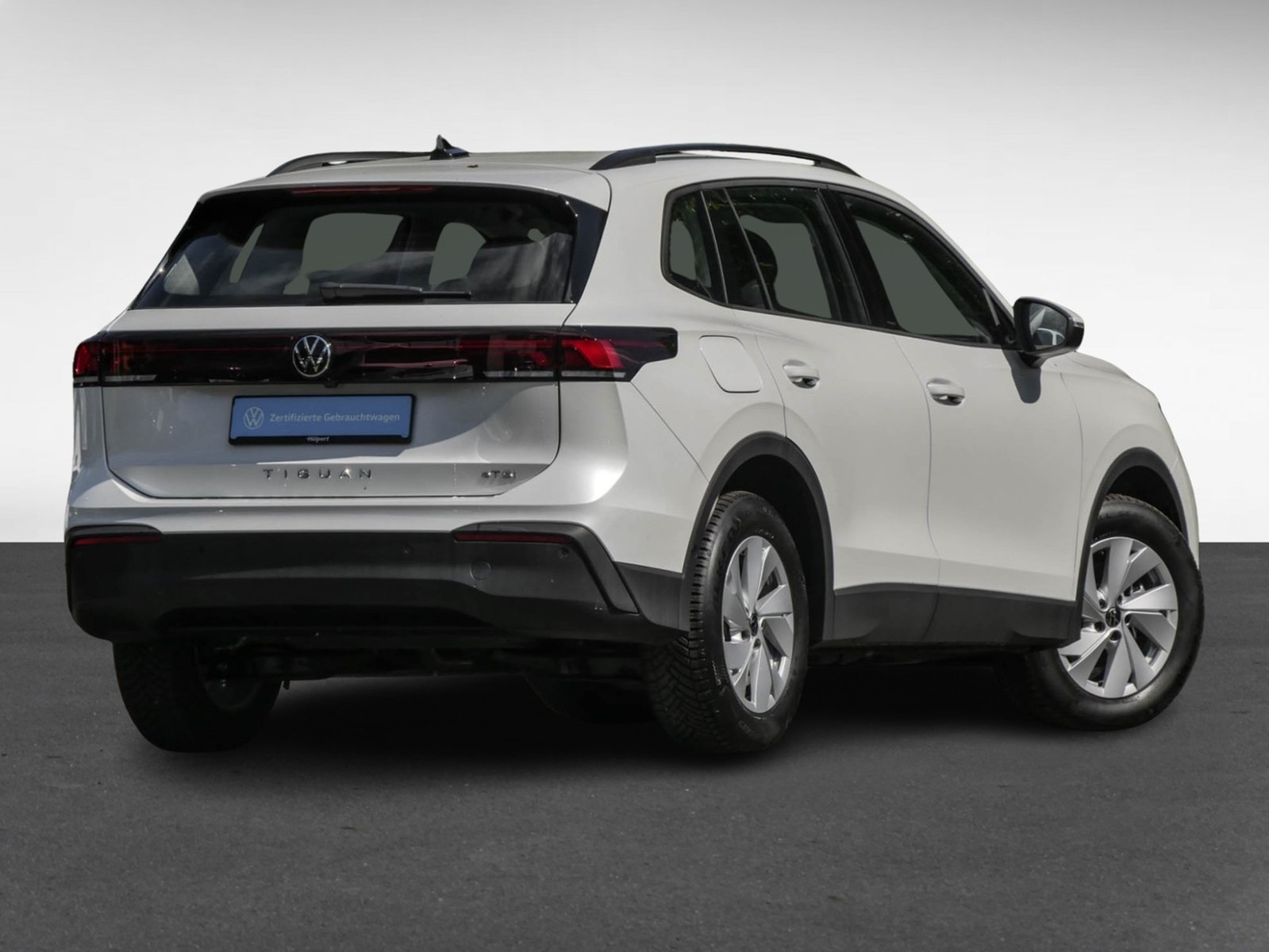 Volkswagen Tiguan 1.5 eTSI NEUES MODELL AHK CAM LM17 NAVI