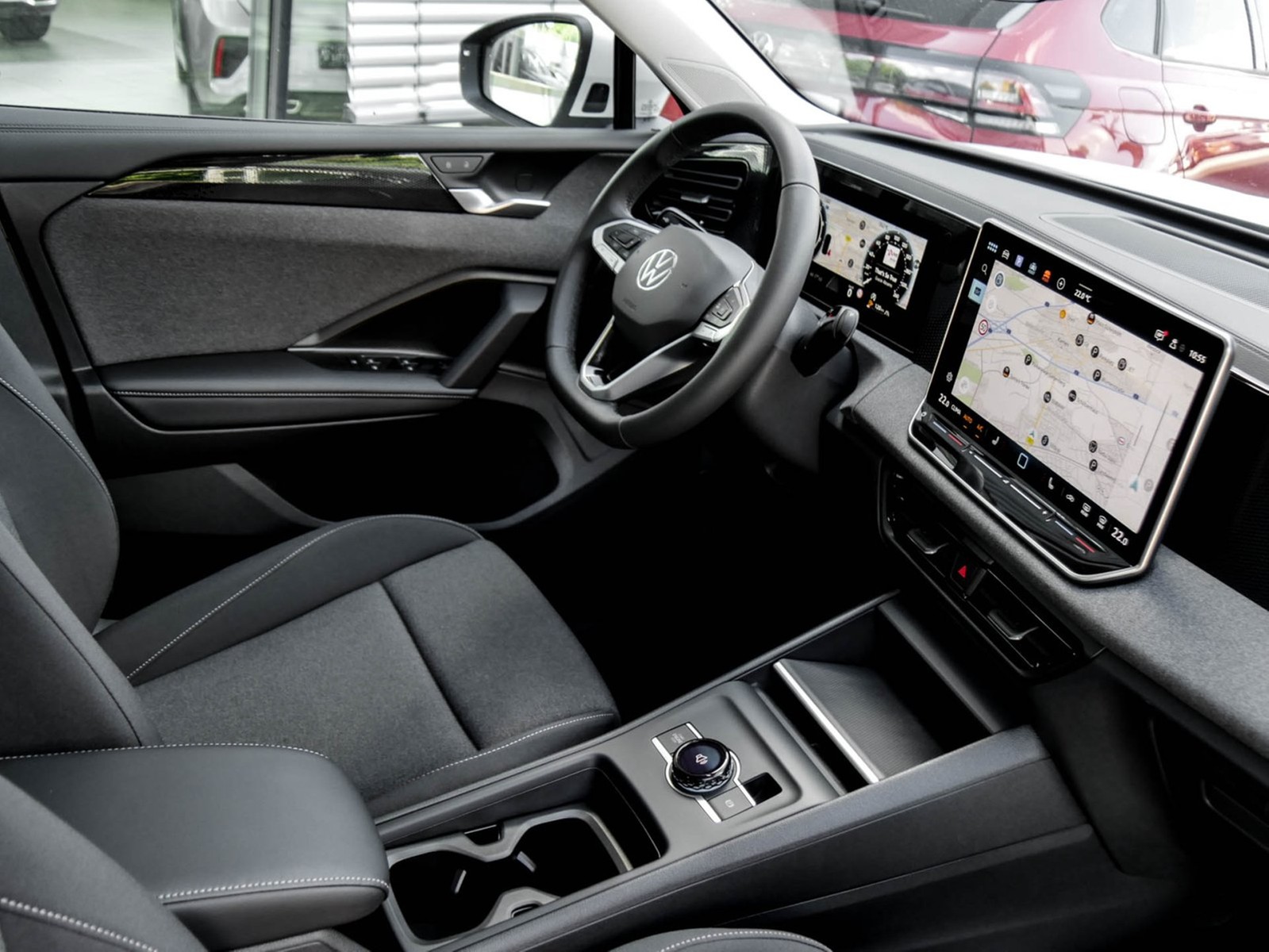 Volkswagen Tiguan 1.5 eTSI NEUES MODELL AHK CAM LM17 NAVI