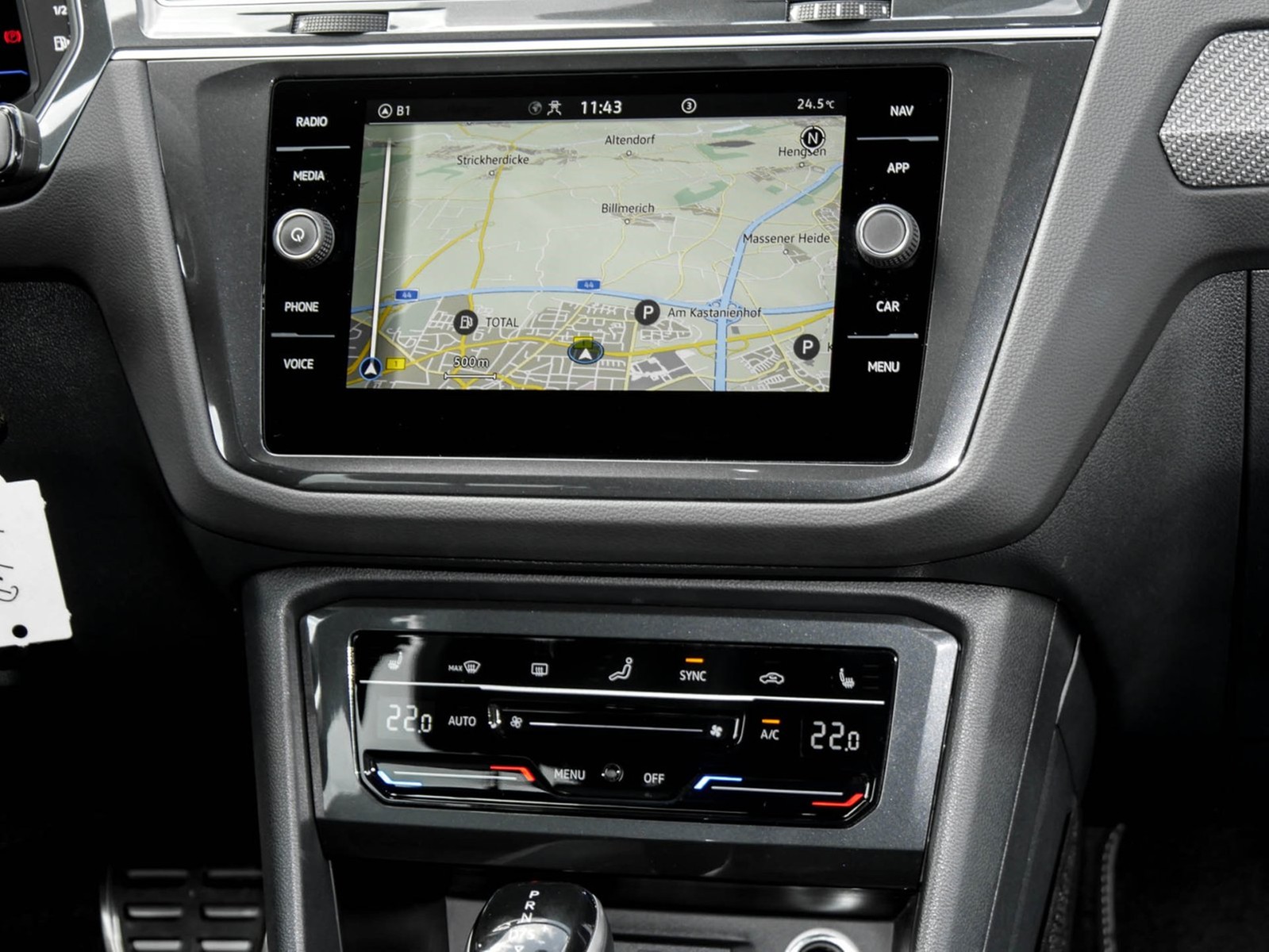 Volkswagen Tiguan 2.0 R-LINE AHK CAM ACC LM20 E-KLAPPE NAVI