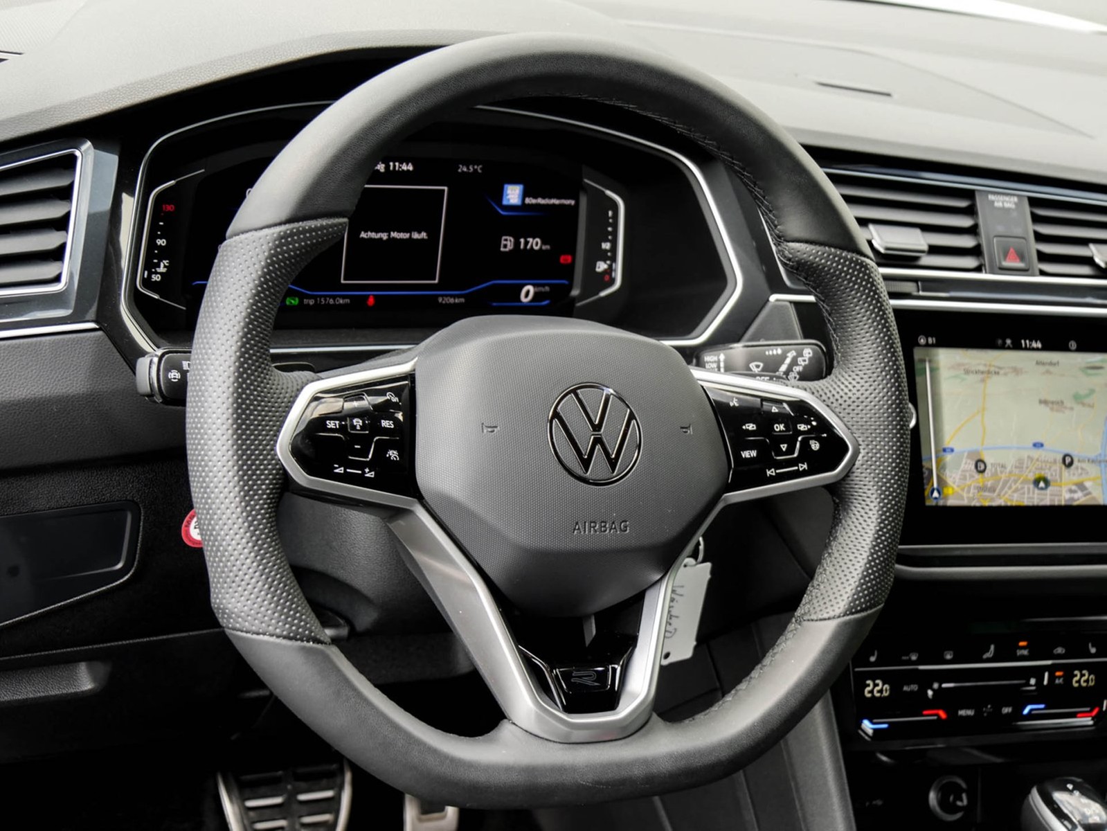 Volkswagen Tiguan 2.0 R-LINE AHK CAM ACC LM20 E-KLAPPE NAVI
