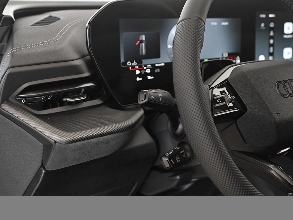 Audi Q5 SUV e-hybrid quattro AHK PANO TECH PLUS LM20