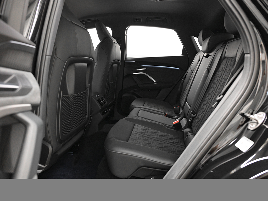 Audi Q5 Sportback e-hybrid quattro AHK TECH PLUS LM20