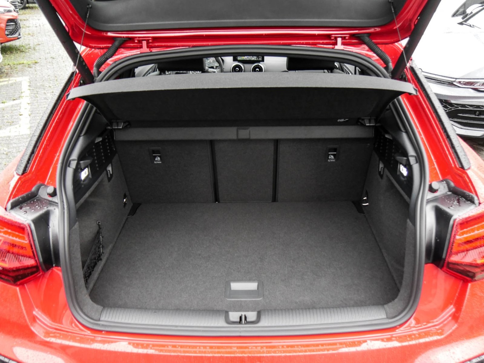 Audi Q2 35 quattro S LINE AHK CAM ACC LM18 E-KLAPPE