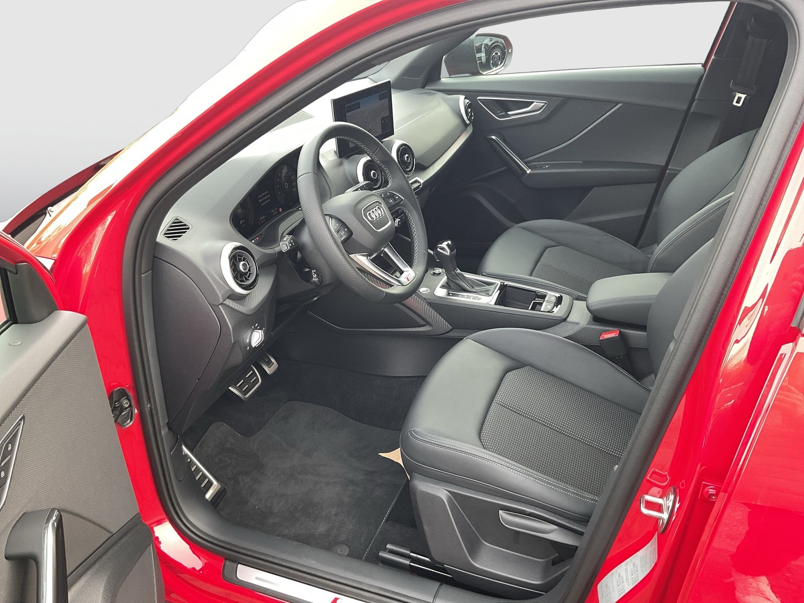 Audi Q2 35 quattro S LINE AHK CAM ACC LM18 E-KLAPPE