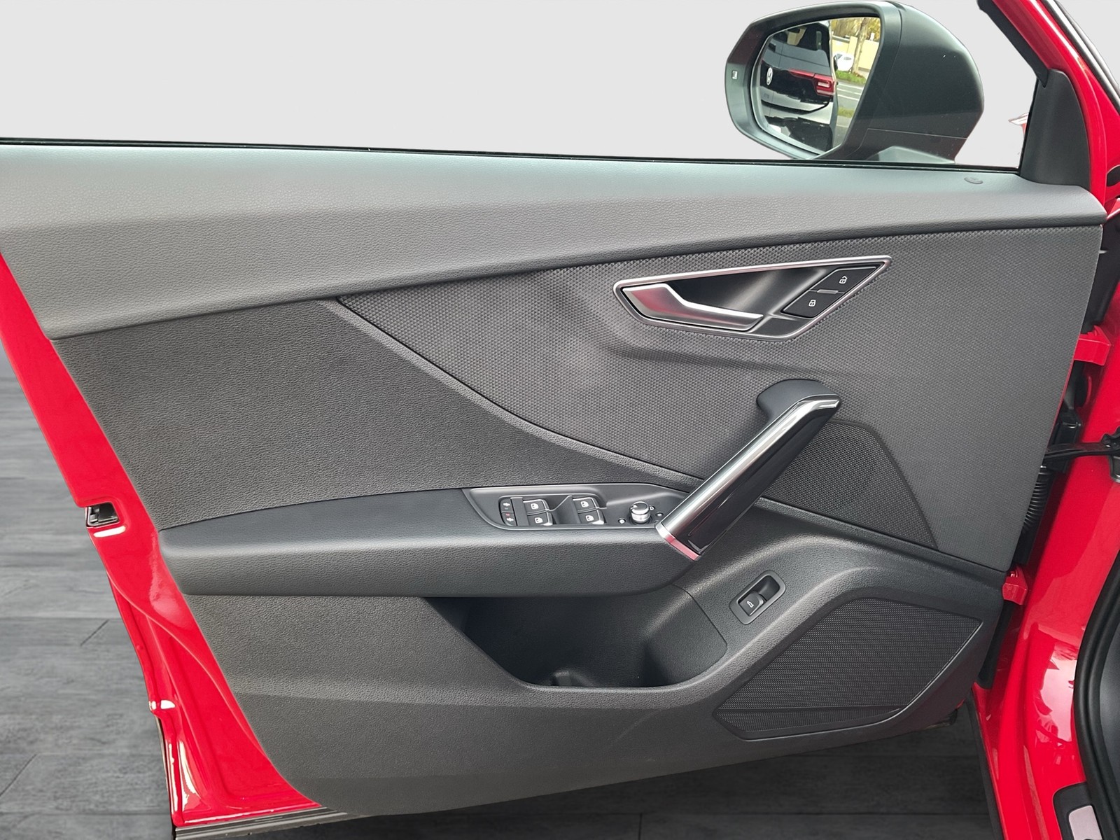 Audi Q2 35 quattro S LINE AHK CAM ACC LM18 E-KLAPPE