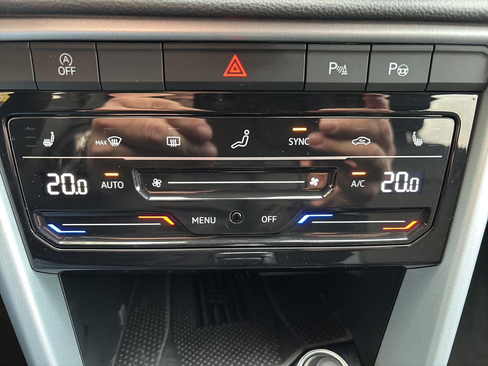 Volkswagen T-Roc 2.0 GOAL AHK CAM ACC LM17 NAVI SITZHEIZUNG