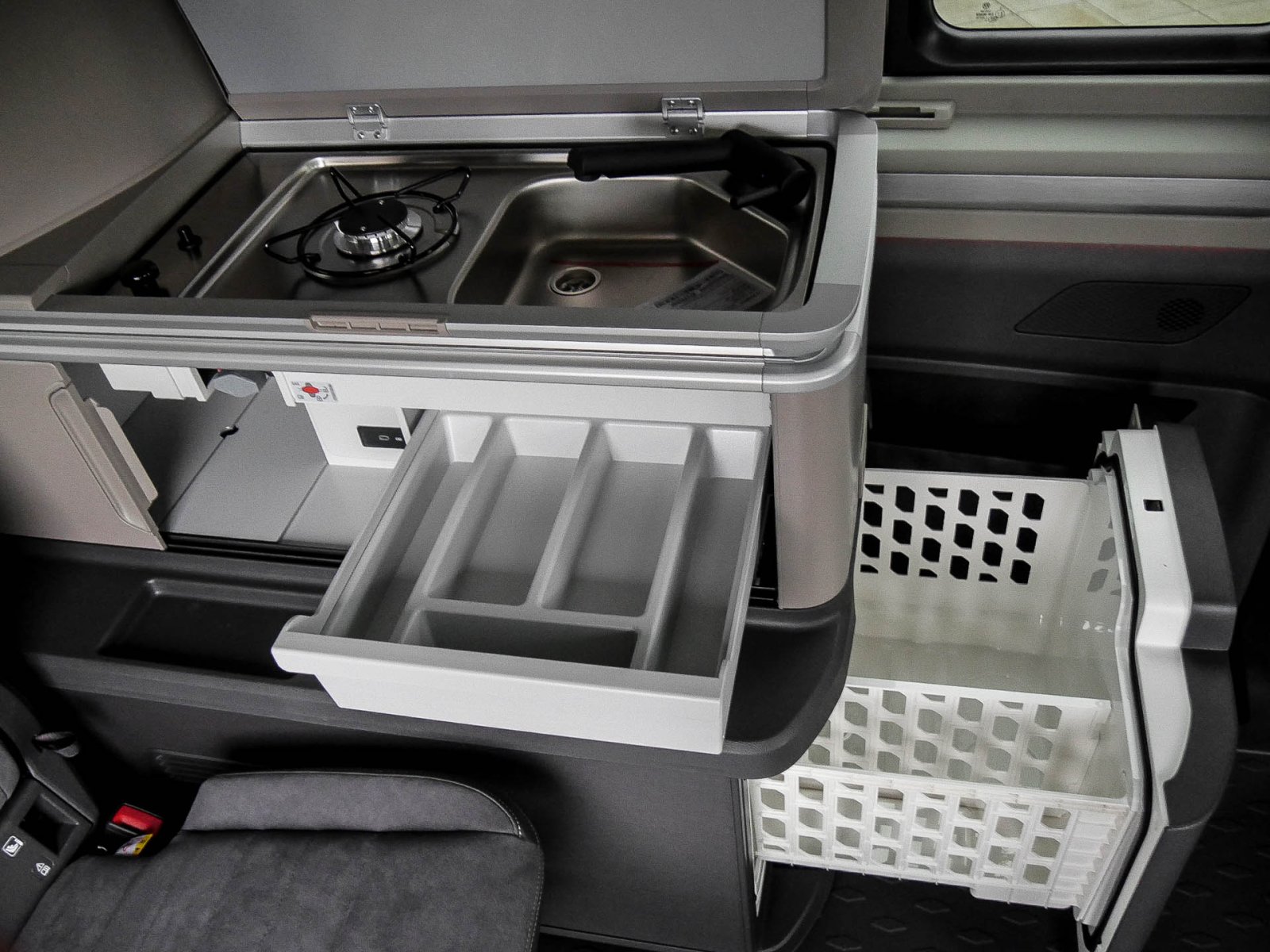 Volkswagen T7 California Ocean Klima LED Navi Aufstelldach Küche
