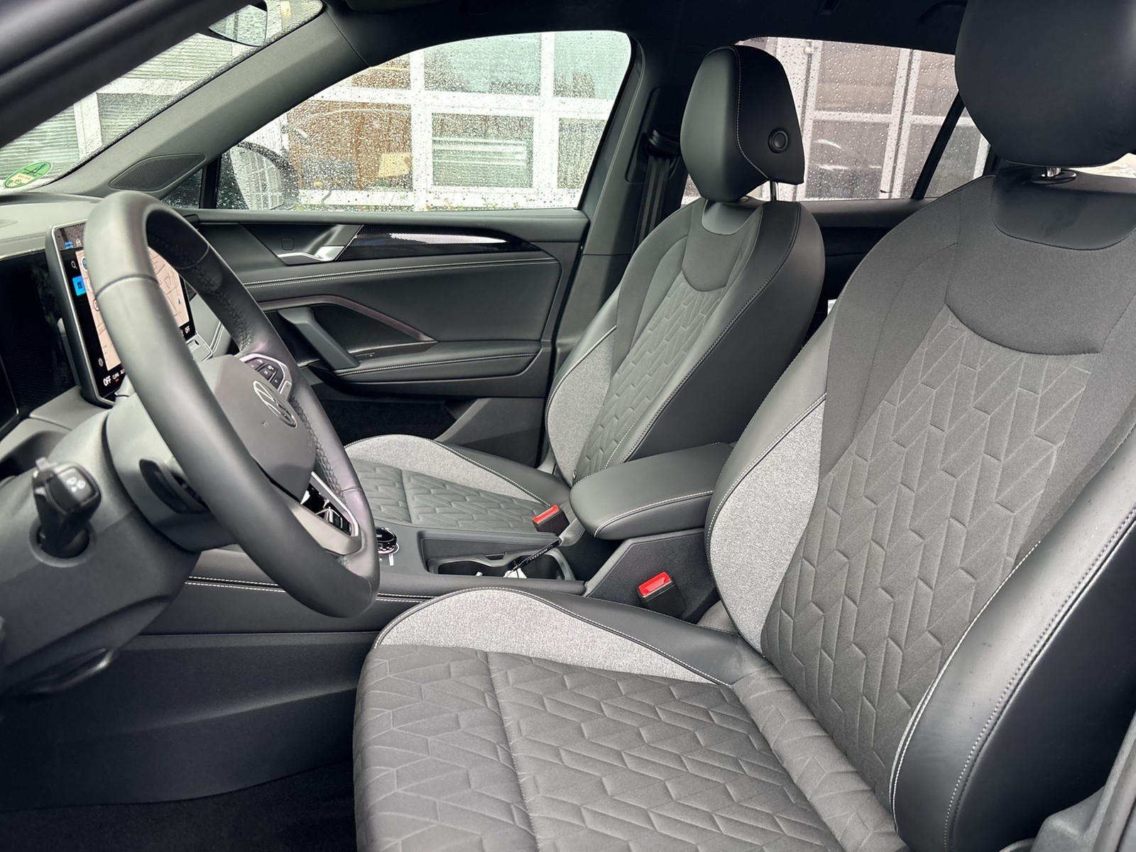 Volkswagen Tiguan 2.0 GOAL 4X4 NEUES MODELL STANDHZ AHK 18Z