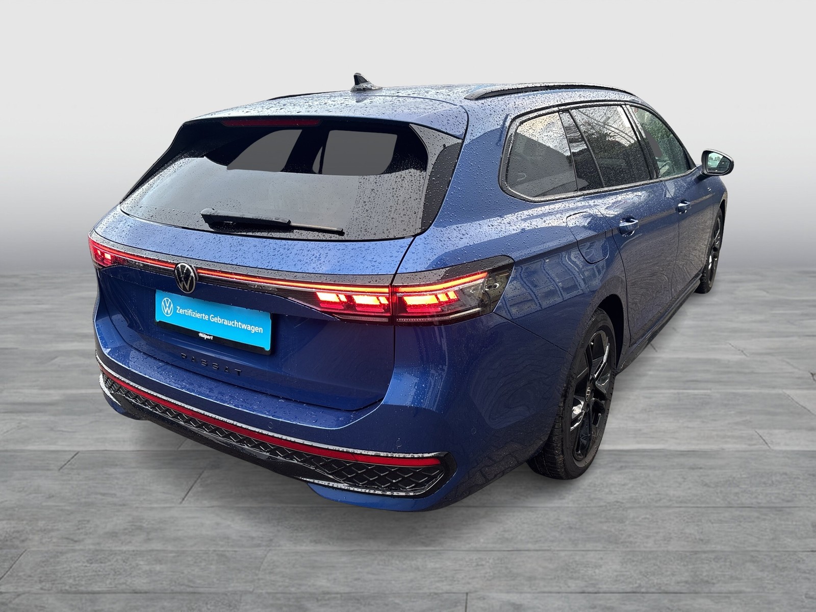 Volkswagen Passat Variant 2.0 R-LINE NEUESMODELL AHK 360CAM