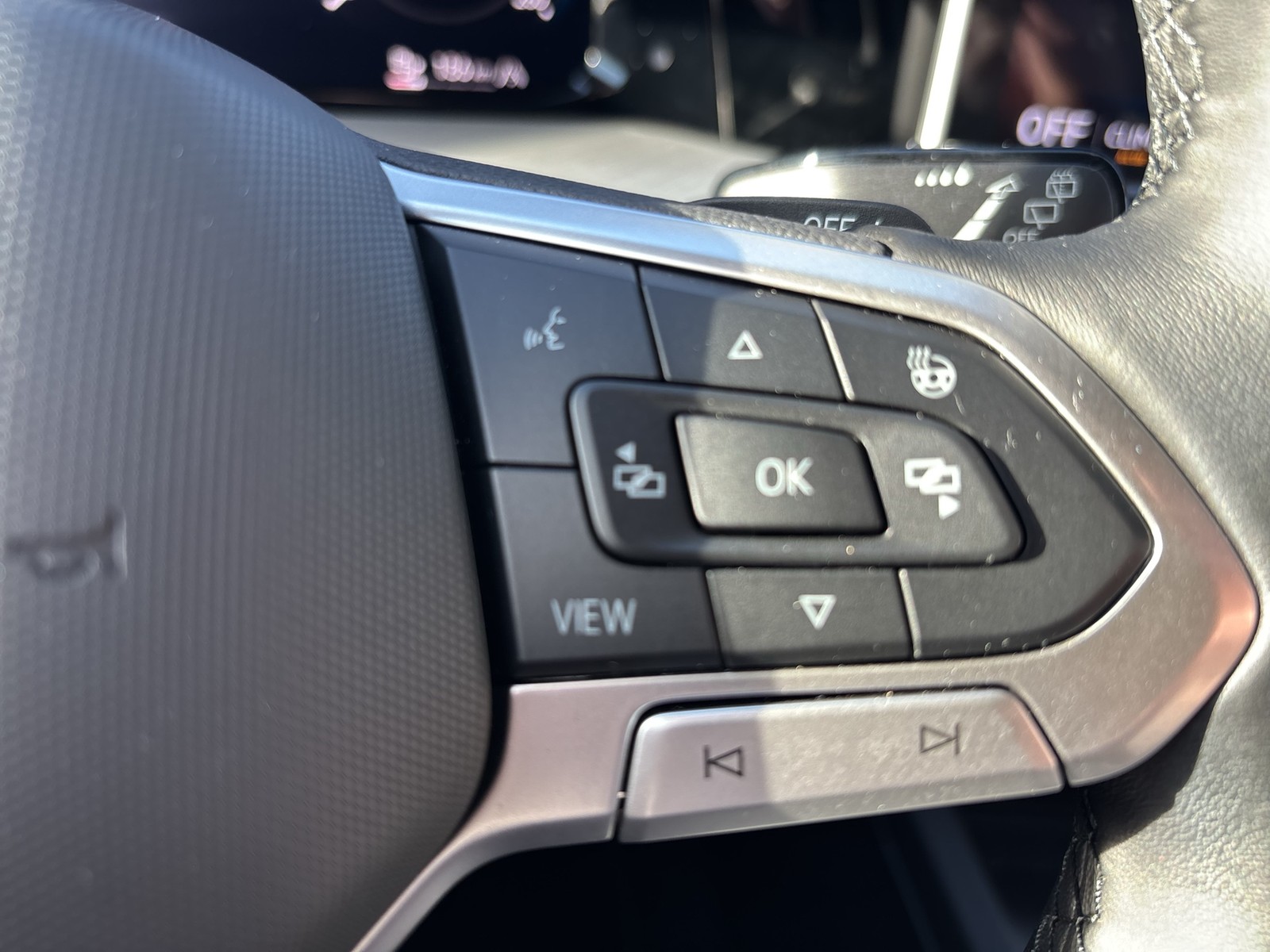 Volkswagen Golf VIII 1.5 HYBRID LIFE FACELIFT 360CAM ACC 17Z