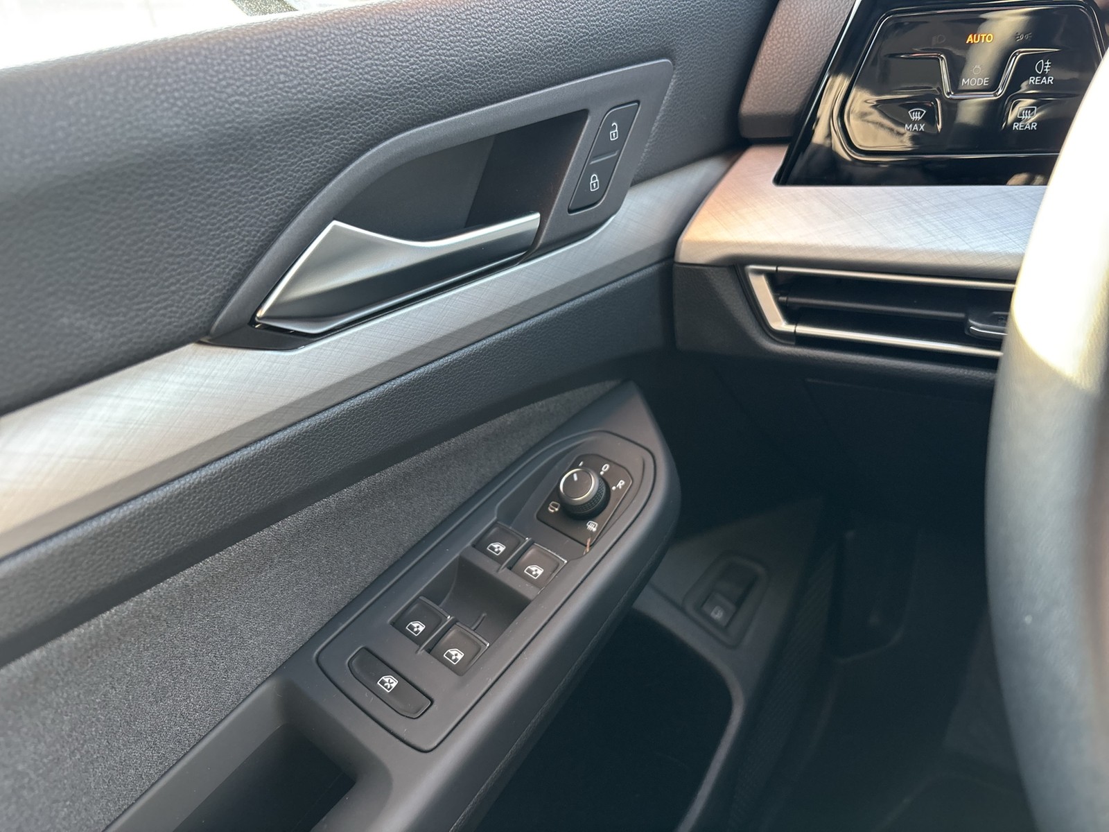 Volkswagen Golf VIII 1.5 HYBRID LIFE FACELIFT 360CAM ACC 17Z