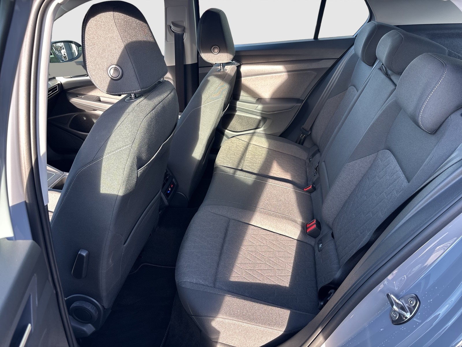 Volkswagen Golf VIII 1.5 HYBRID LIFE FACELIFT 360CAM ACC 17Z