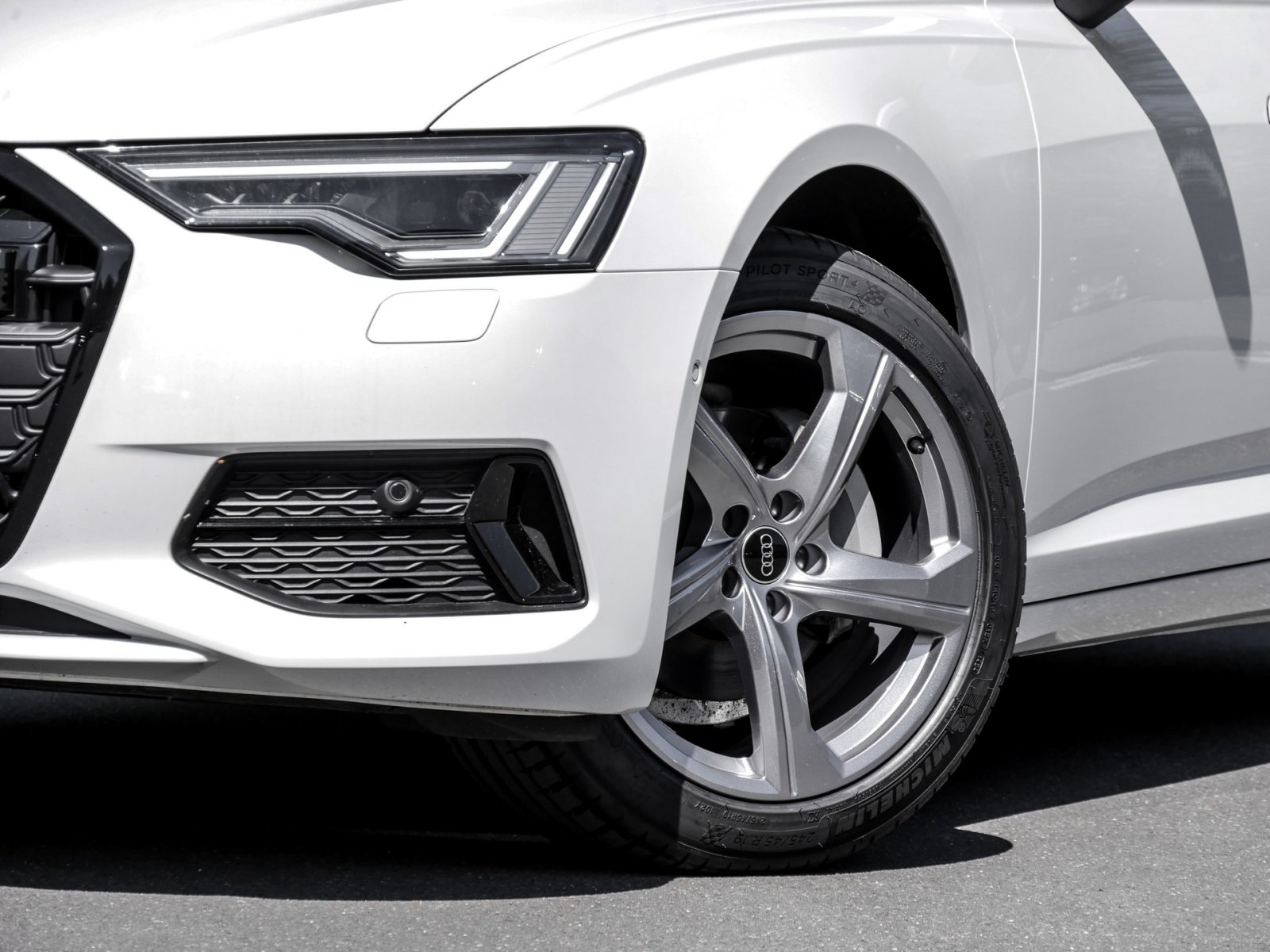 Audi A6 Avant 35 advanced BLACKPAK PANO AHK MATRIXLED