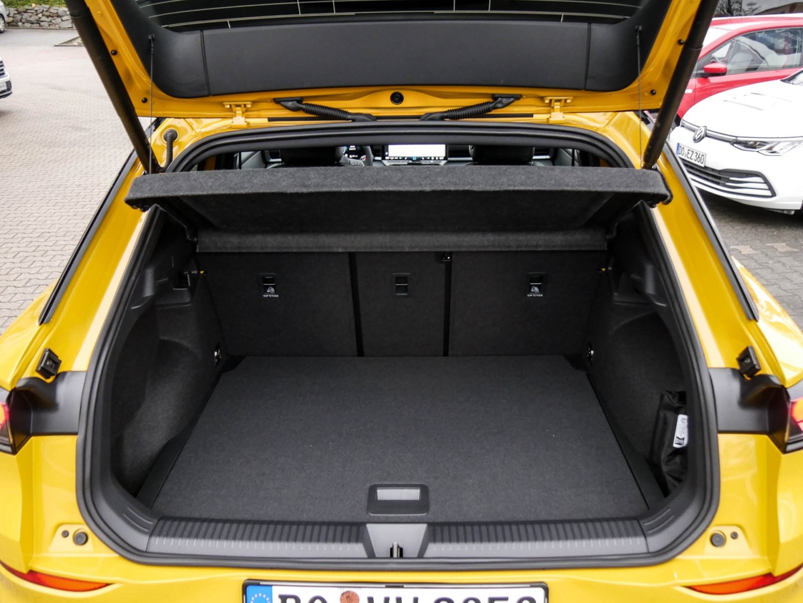 Volkswagen T-Roc 1.5 R-LINE DSG BLACKSTYLE eKLAPPE CAM LM20