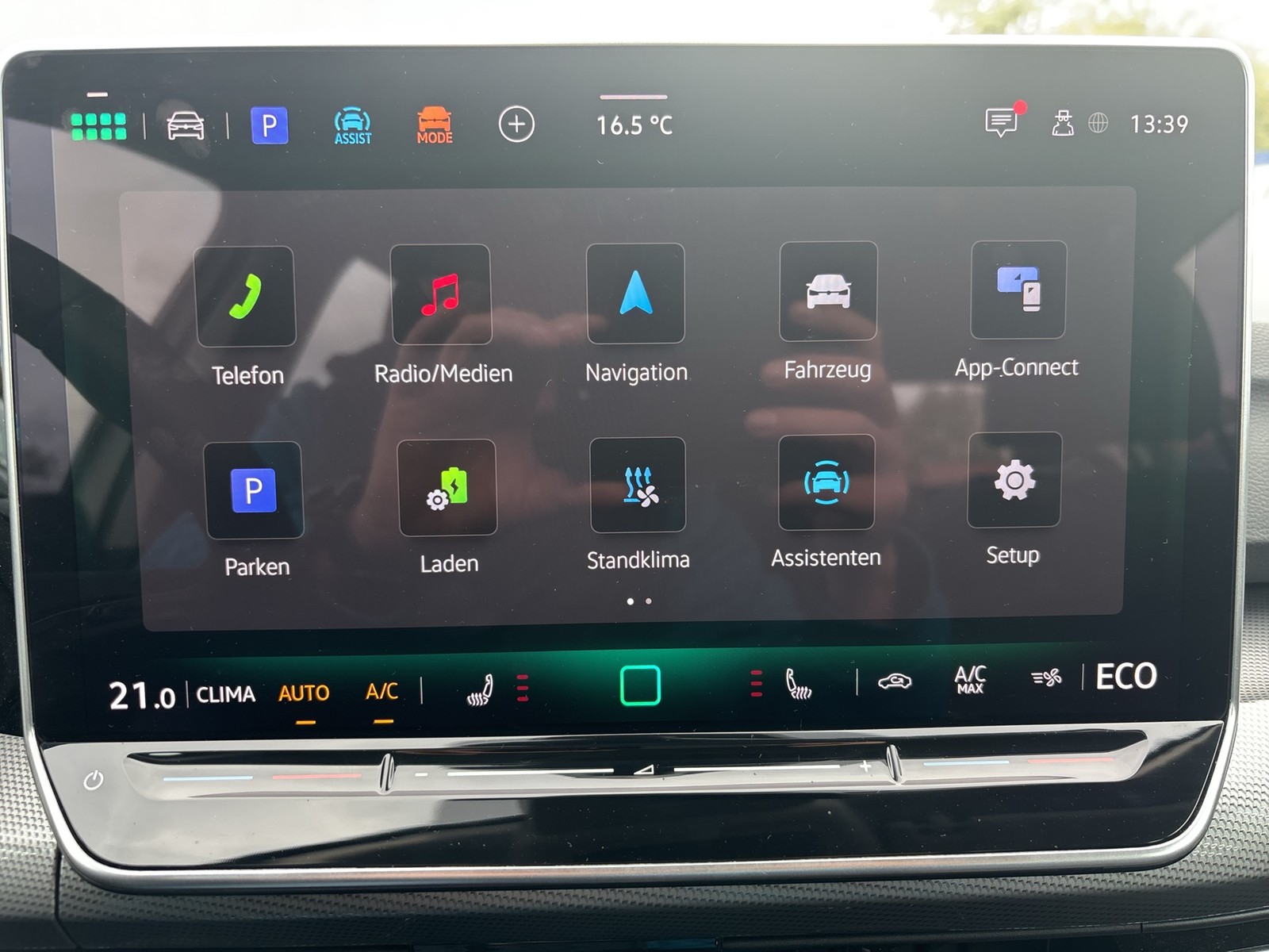 Volkswagen Golf VIII 1.5 HYBRID STYLE FACELIFT CAM ACC LM17