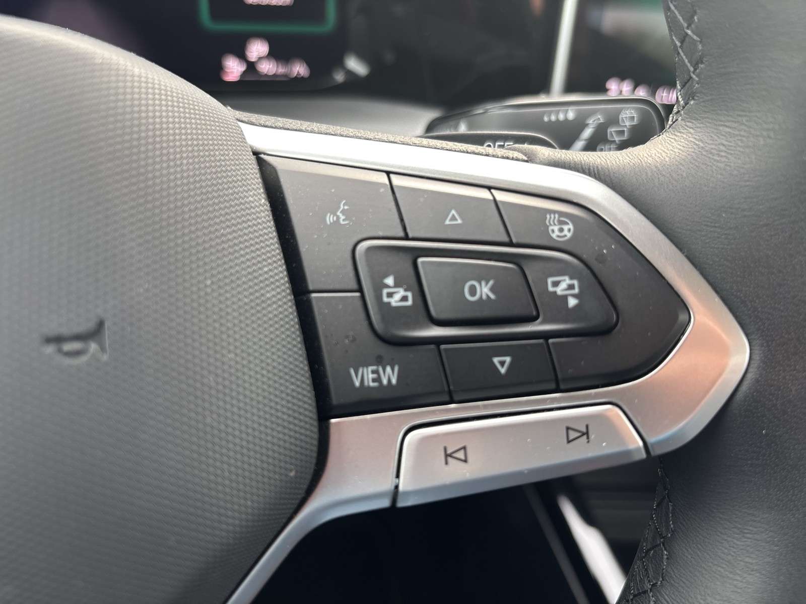 Volkswagen Golf VIII 1.5 HYBRID STYLE FACELIFT CAM ACC LM17