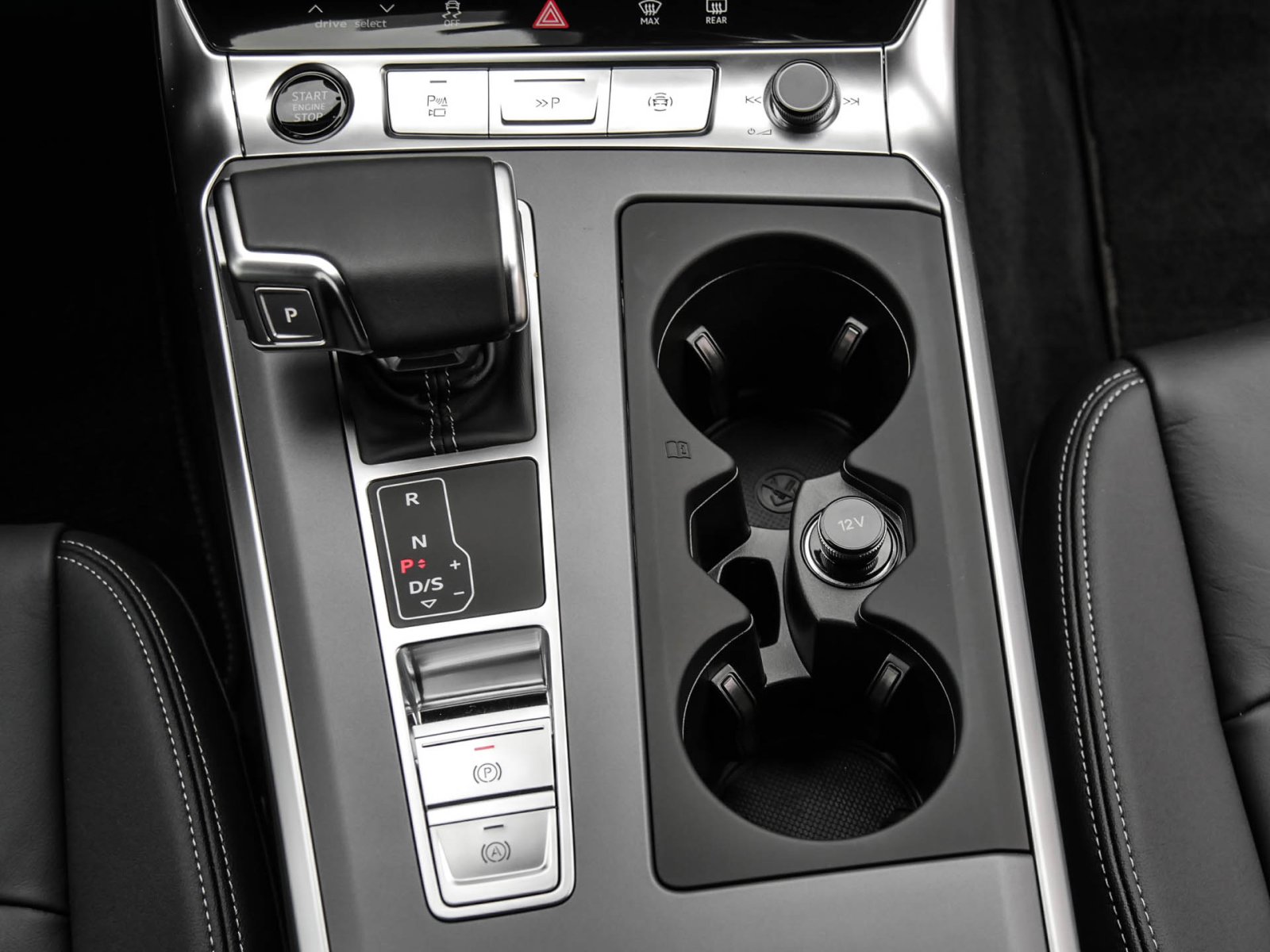 Audi A6 Avant 35 advanced BLACKPAK PANO AHK MATRIXLED