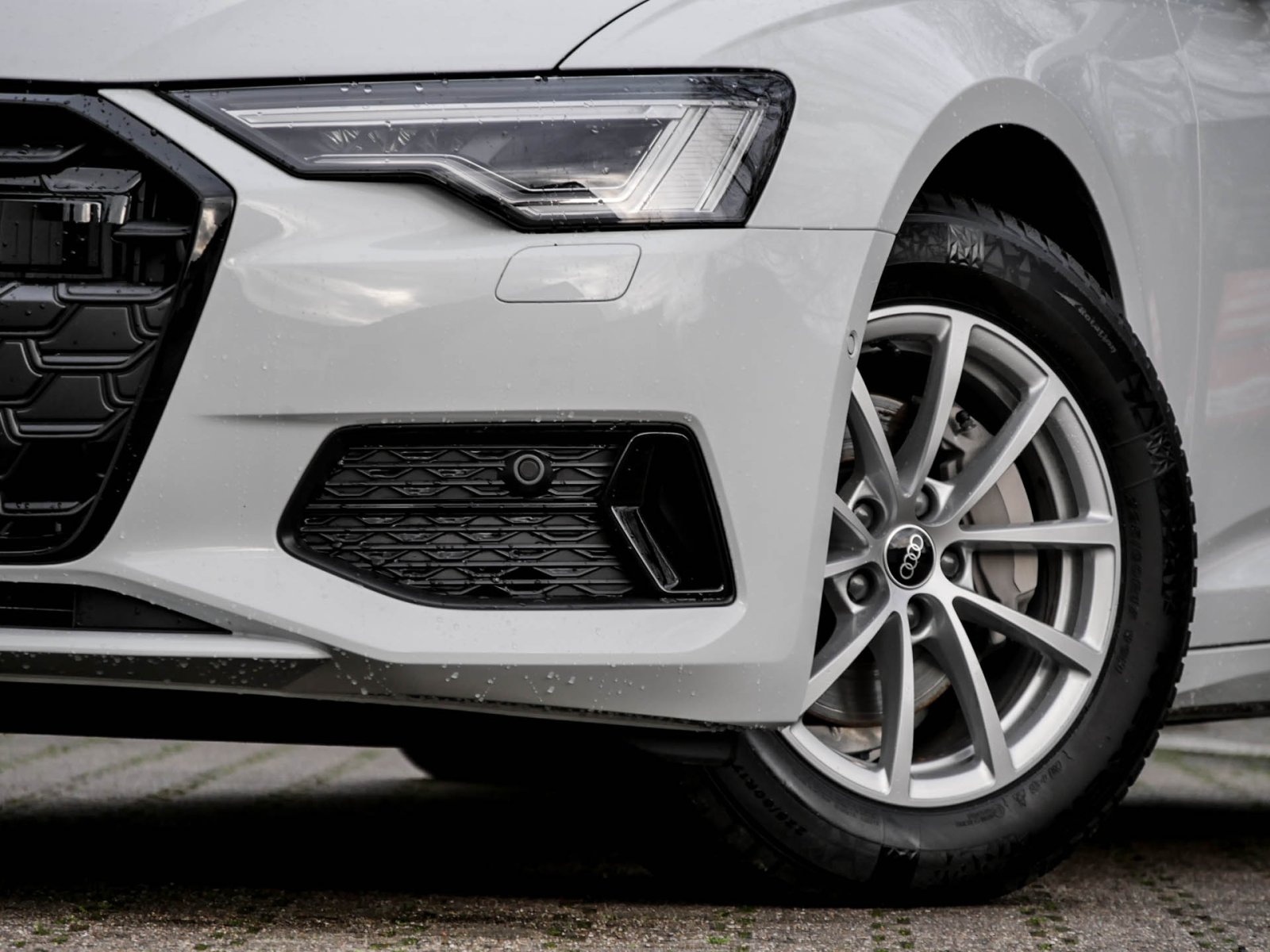 Audi A6 Avant 35 advanced BLACKPAK PANO AHK MATRIXLED