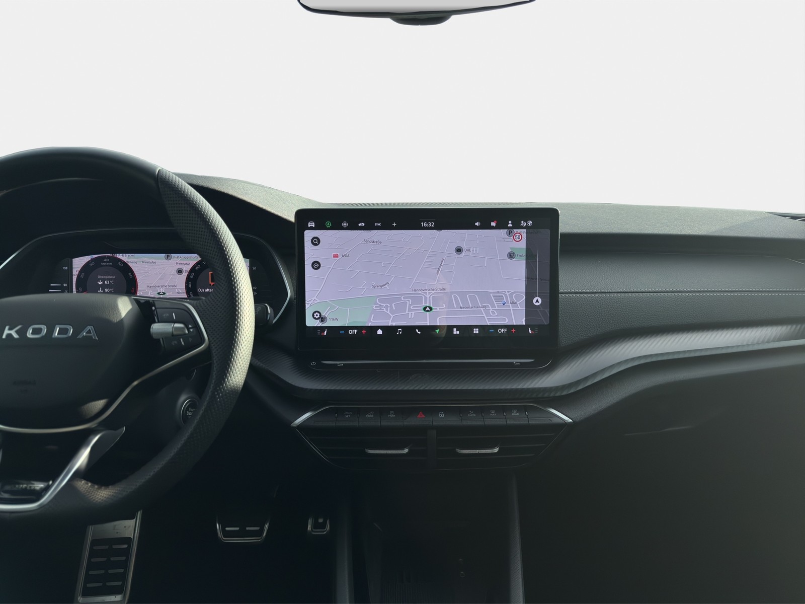 Skoda Octavia Combi 1.5 e-TEC SPORTLINE PANO AHK LM18