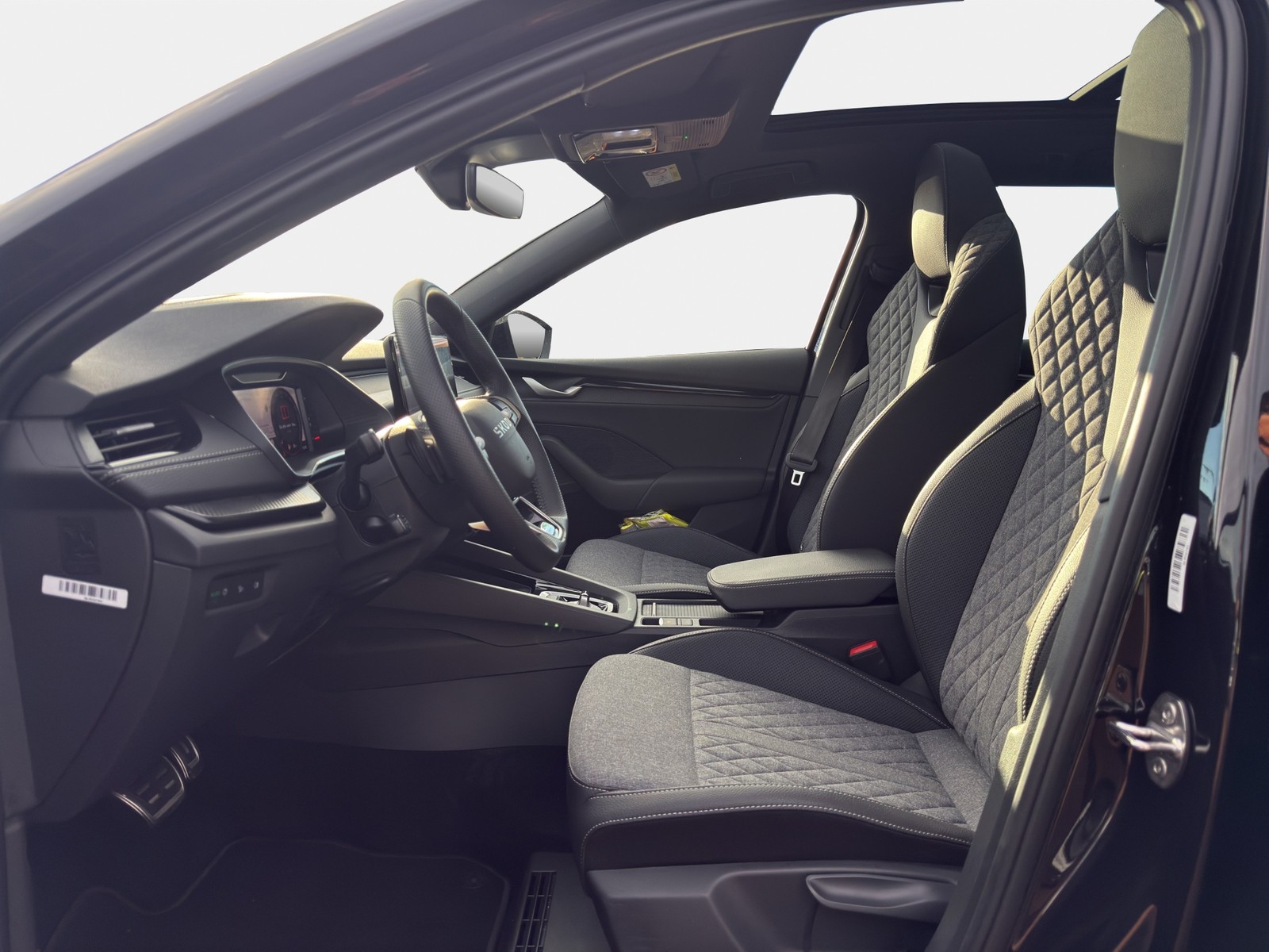 Skoda Octavia Combi 1.5 e-TEC SPORTLINE PANO AHK LM18