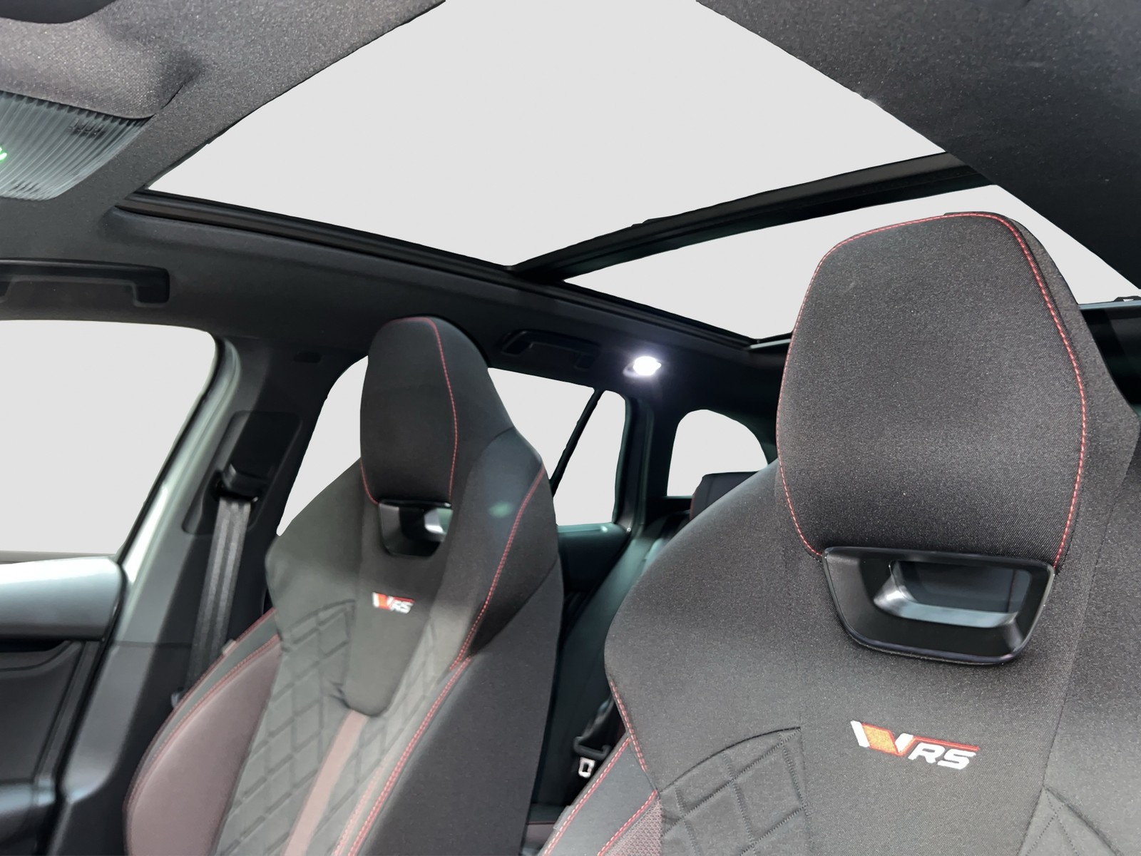 Skoda Octavia Combi 2.0 RS PANO CAM ACC LM19 E-KLAPPE