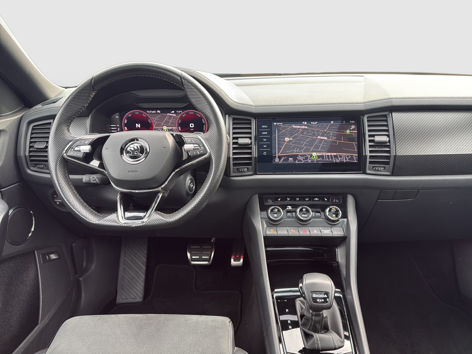 Skoda Kodiaq 2.0 SPORTLINE 4X4 STANDHZ. PANO LM19 NAVI