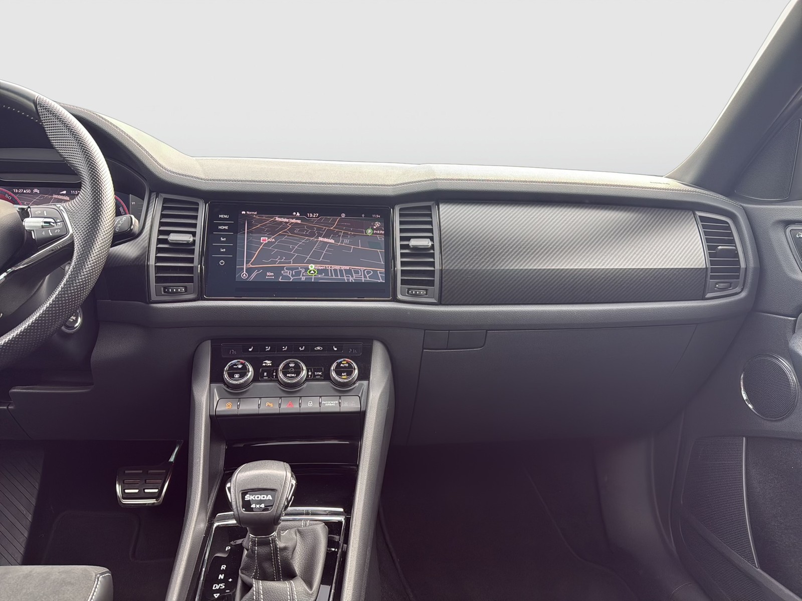 Skoda Kodiaq 2.0 SPORTLINE 4X4 STANDHZ. PANO LM19 NAVI