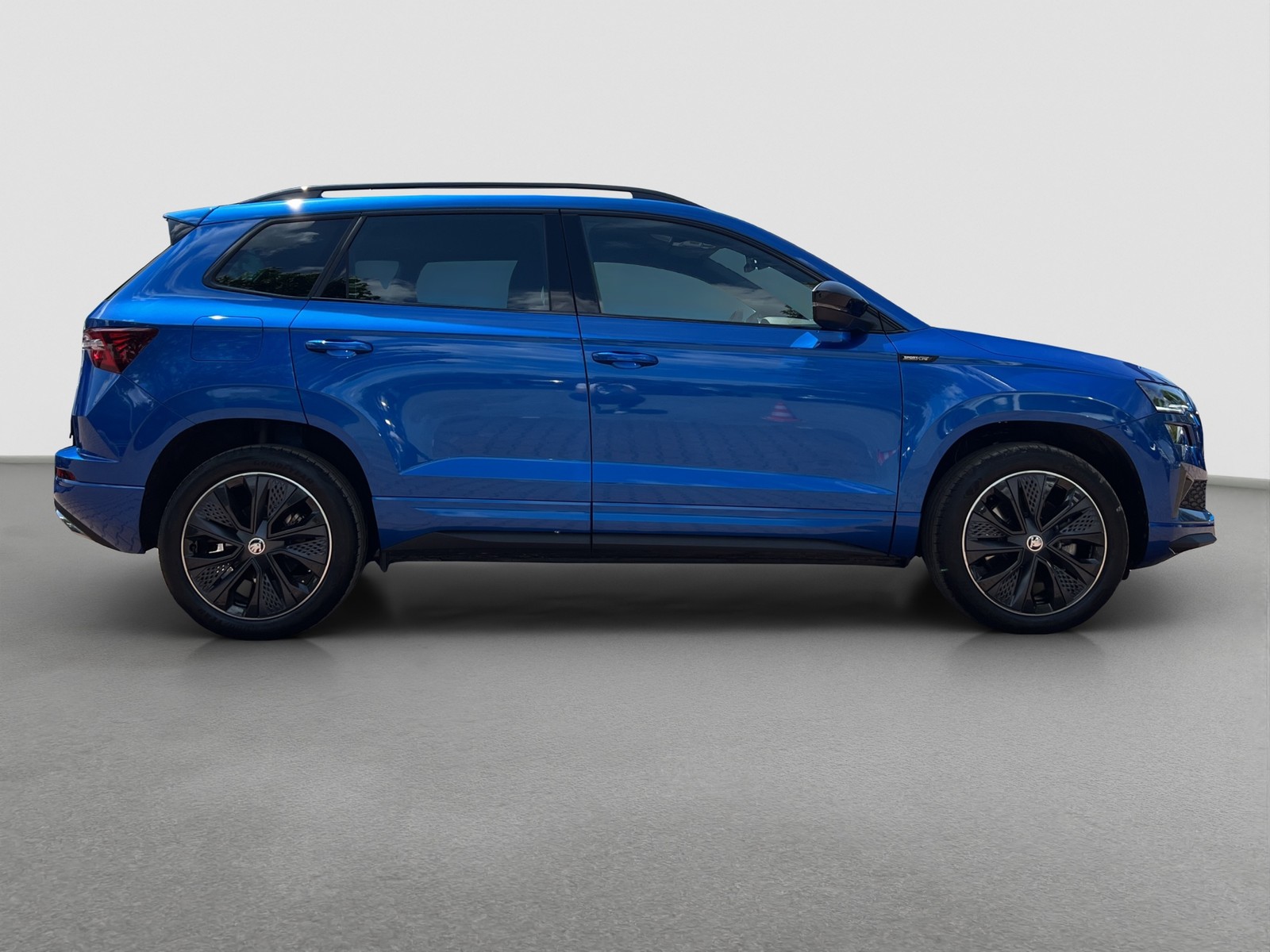 Skoda Karoq 1.5 SPORTLINE AHK CAM ACC LM18 NAVI SITZHZ