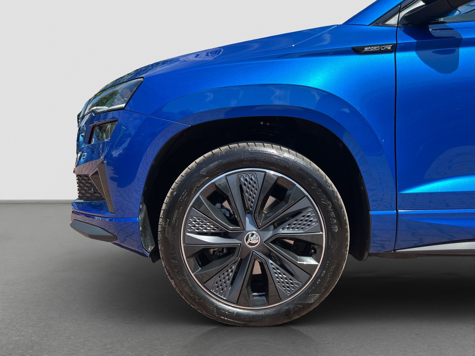 Skoda Karoq 1.5 SPORTLINE AHK CAM ACC LM18 NAVI SITZHZ
