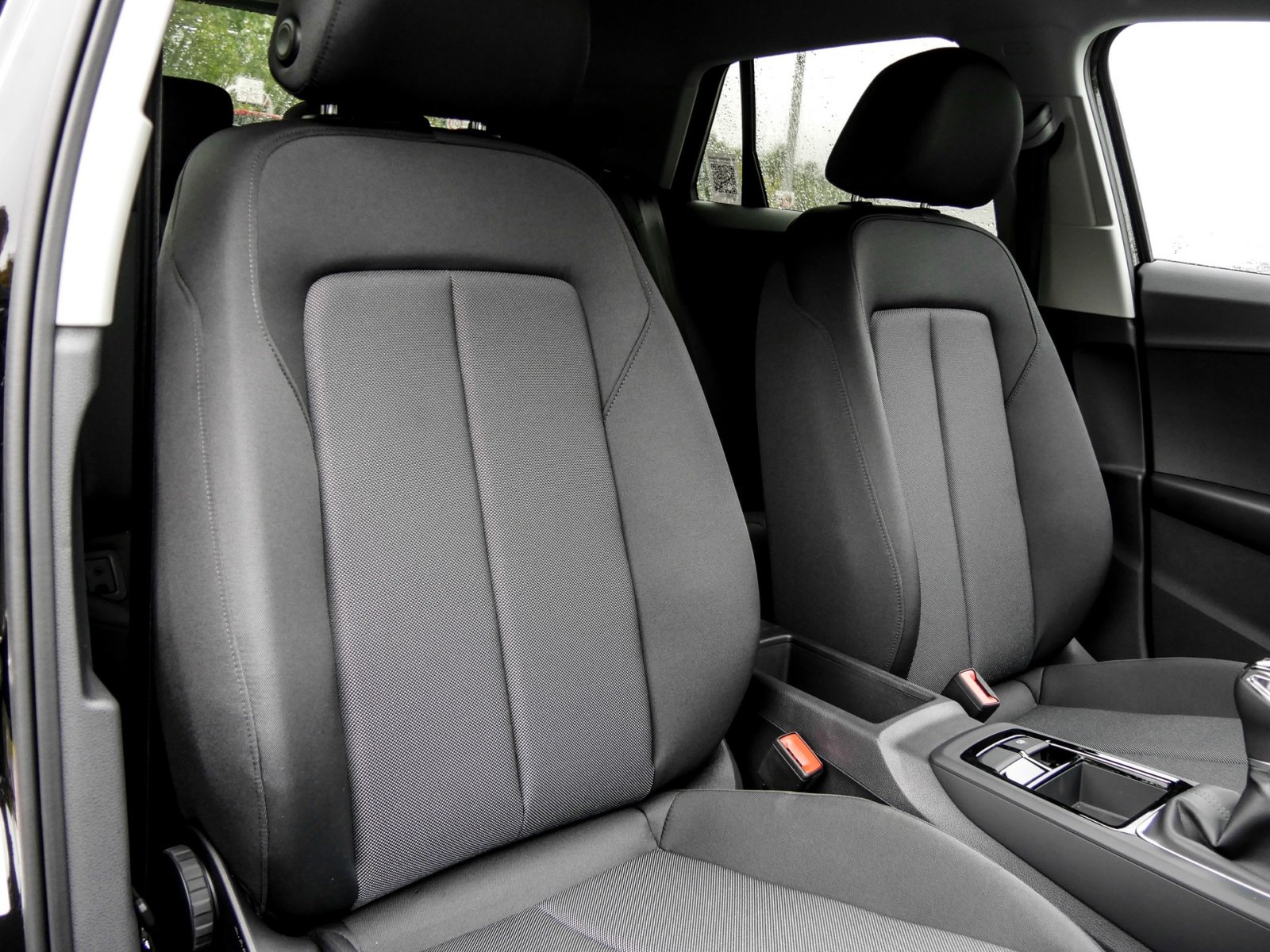 Audi Q2 30 TFSI advanced SmartphoneInterface+Sonnenschutzverglasung+Stoßfänger Volllackierung+Sitzheizung