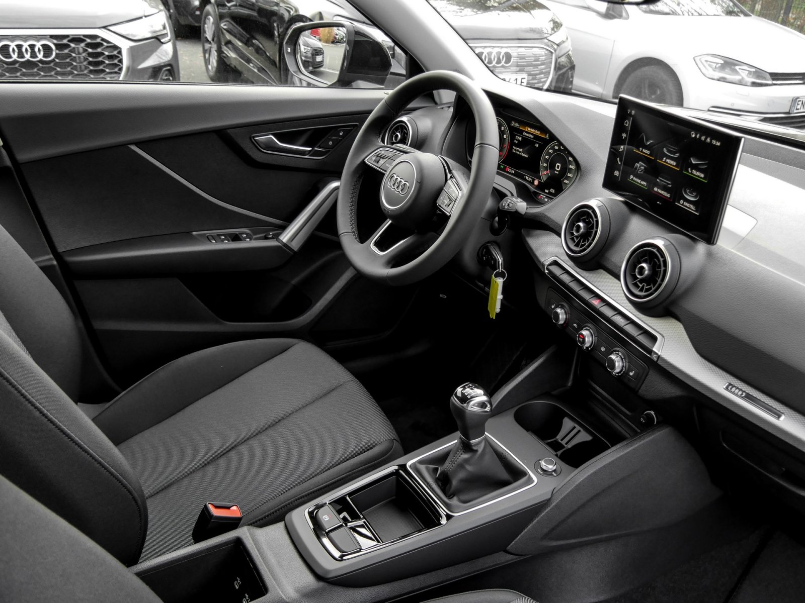 Audi Q2 30 TFSI advanced Smartphone-Interface+Sitzheizung vorn+Sonnenschutzverglasung abgedunkelt