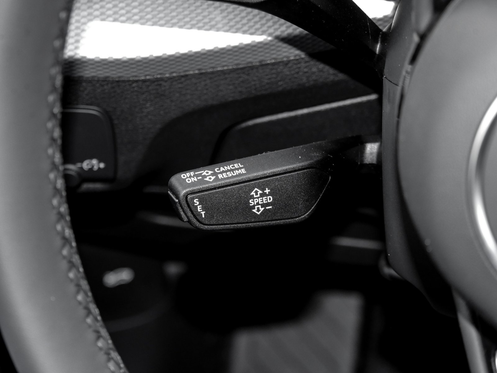 Audi Q2 30 TFSI advanced Smartphone-Interface+Sonnenschutzverglasung+StoßfängerAdvanced+Sitzheizung